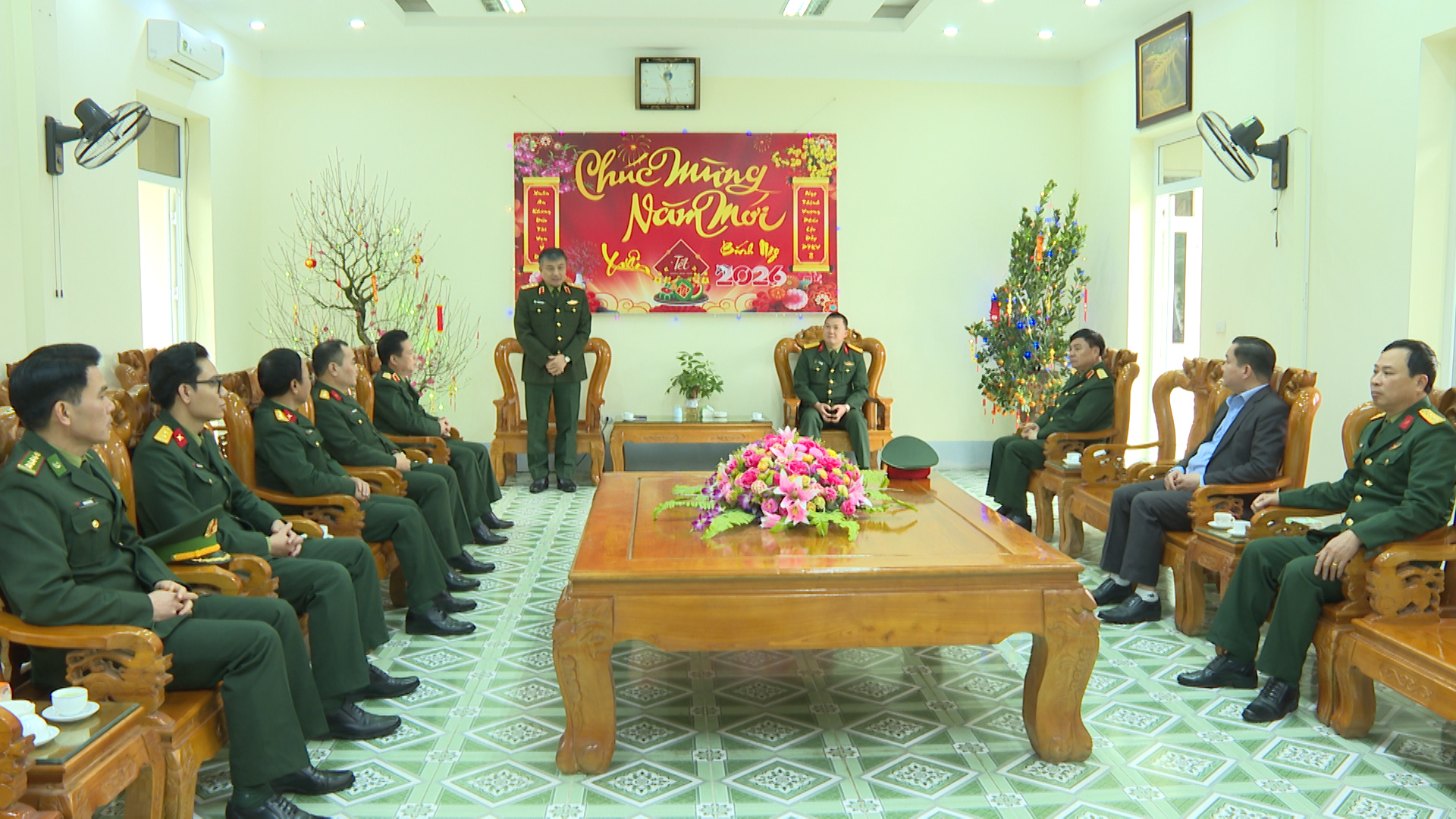 Đoàn công tác Quân ủy Trung ương, Bộ Quốc phòng kiểm tra, chúc Tết Ban chỉ huy Phòng thủ Khu vực 2 – Vị Xuyên