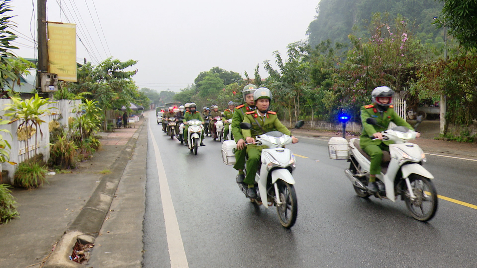 Công an xã Minh Quang tổ chức Lễ ra quân mở đợt cao điểm tấn công, trấn áp tội phạm