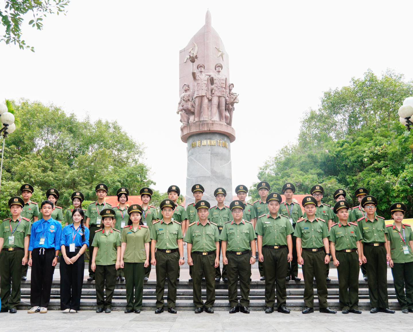 TUỔI TRẺ CÔNG AN TỈNH TUYÊN QUANG PHỐI HỢP TUỔI TRẺ HỌC VIỆN AN NINH NHÂN DÂN TIẾP LỬA NGUỒN - ƯƠM MẦM XANH