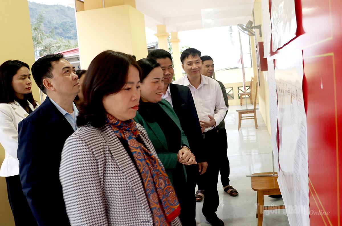 Ứng cử viên ĐBQH khoá XVI và đại biểu HĐND tỉnh khoá XX, nhiệm kỳ 2026 - 2031 tiếp xúc cử tri tại xã Du Già