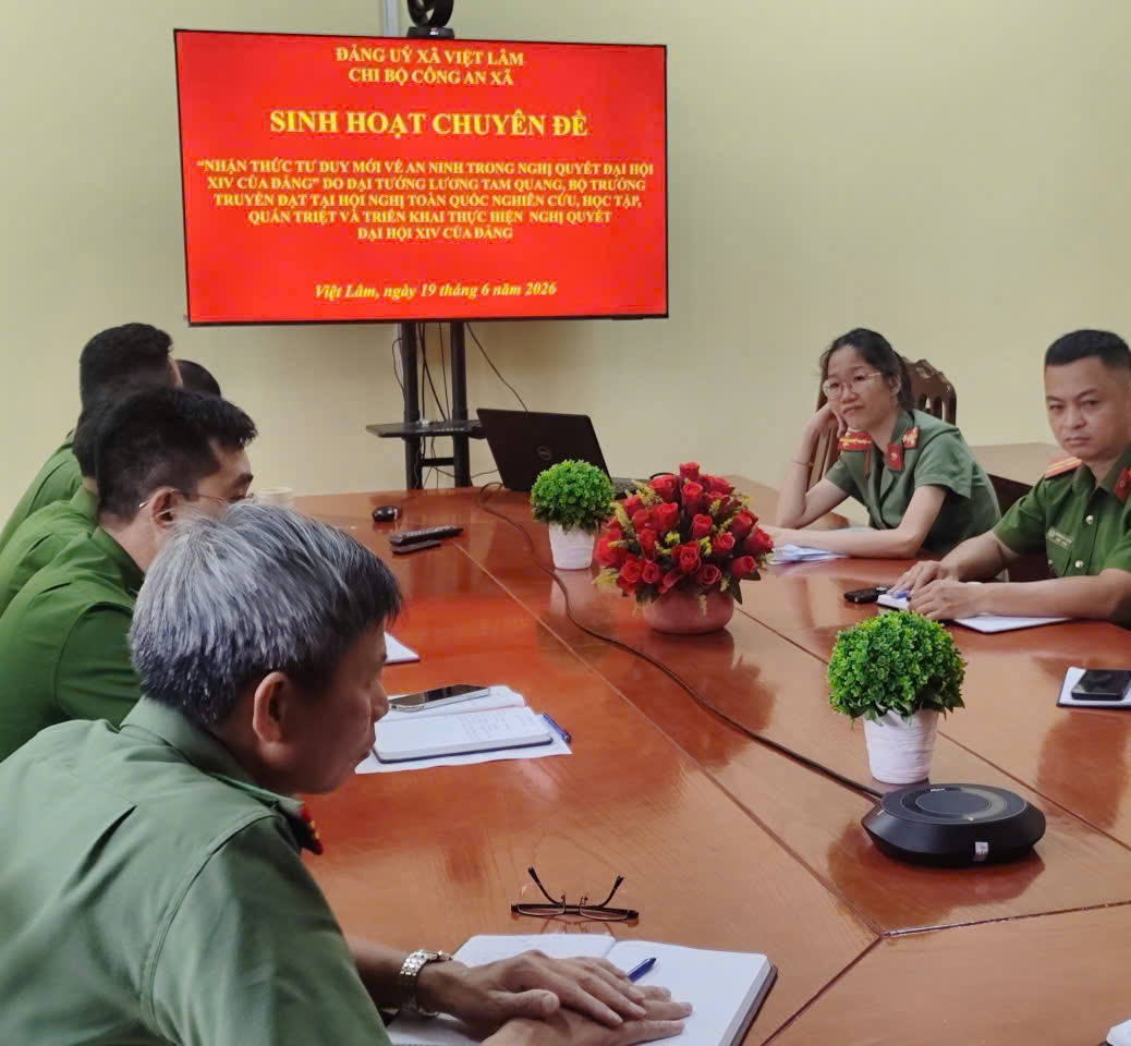 CHI BỘ CÔNG AN XÃ VIỆT LÂM TỔ CHỨC SINH HOẠT CHUYÊN ĐỀ
