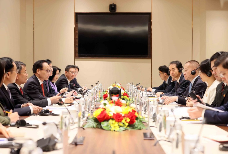 Foreign Minister holds talks with top Chinese leader's special envoy