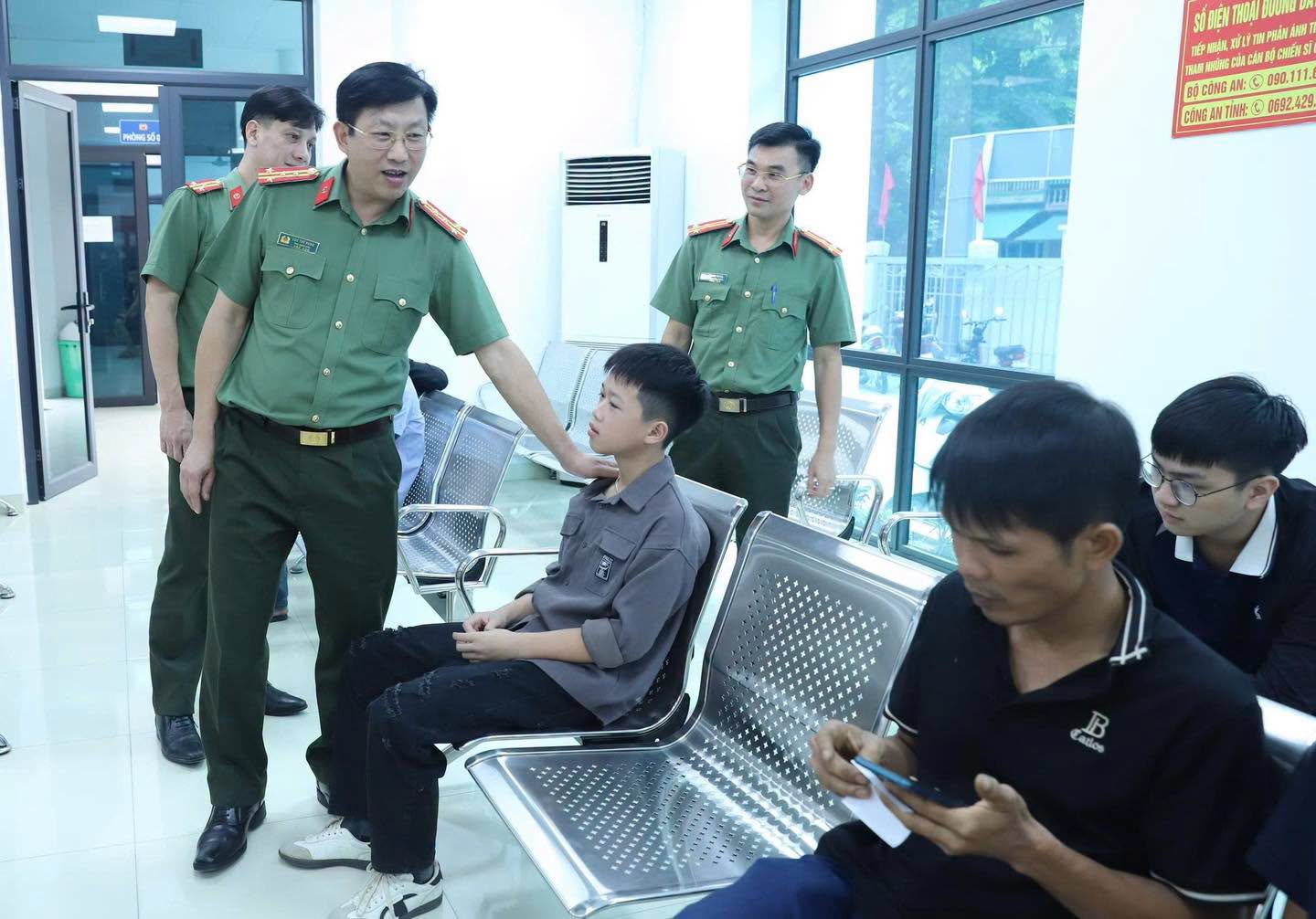 KIỂM TRA CÔNG TÁC GIẢI QUYẾT THỦ TỤC HÀNH CHÍNH TẠI BỘ PHẬN TIẾP NHẬN VÀ TRẢ KẾT QUẢ TẬP TRUNG