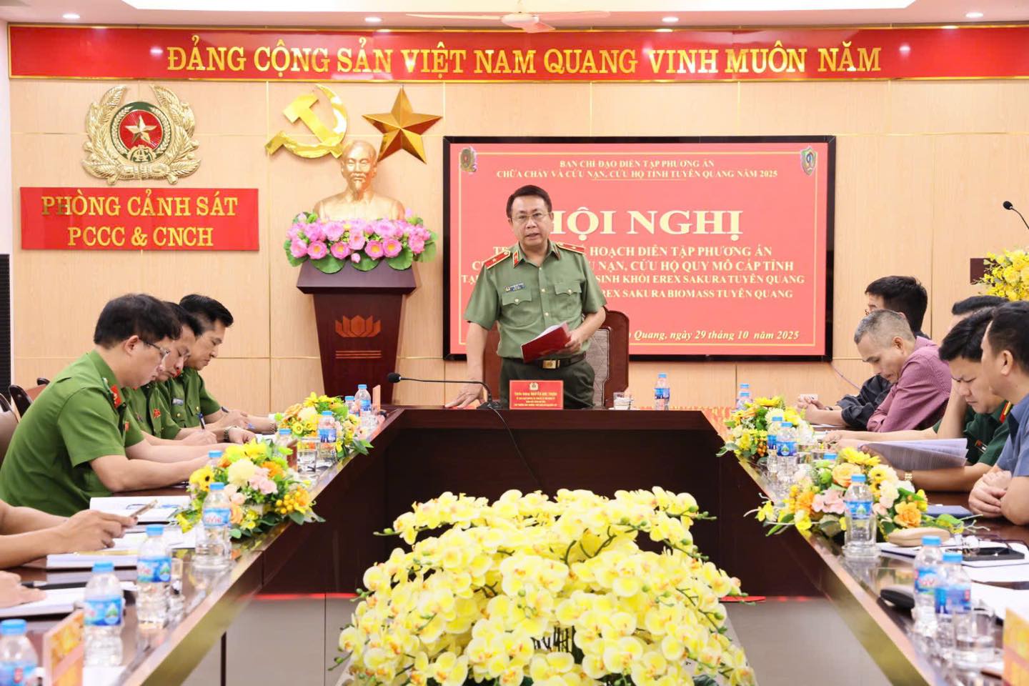 TRIỂN KHAI PHƯƠNG ÁN DIỄN TẬP CHỮA CHÁY VÀ CNCH QUY MÔ CẤP TỈNH NĂM 2025