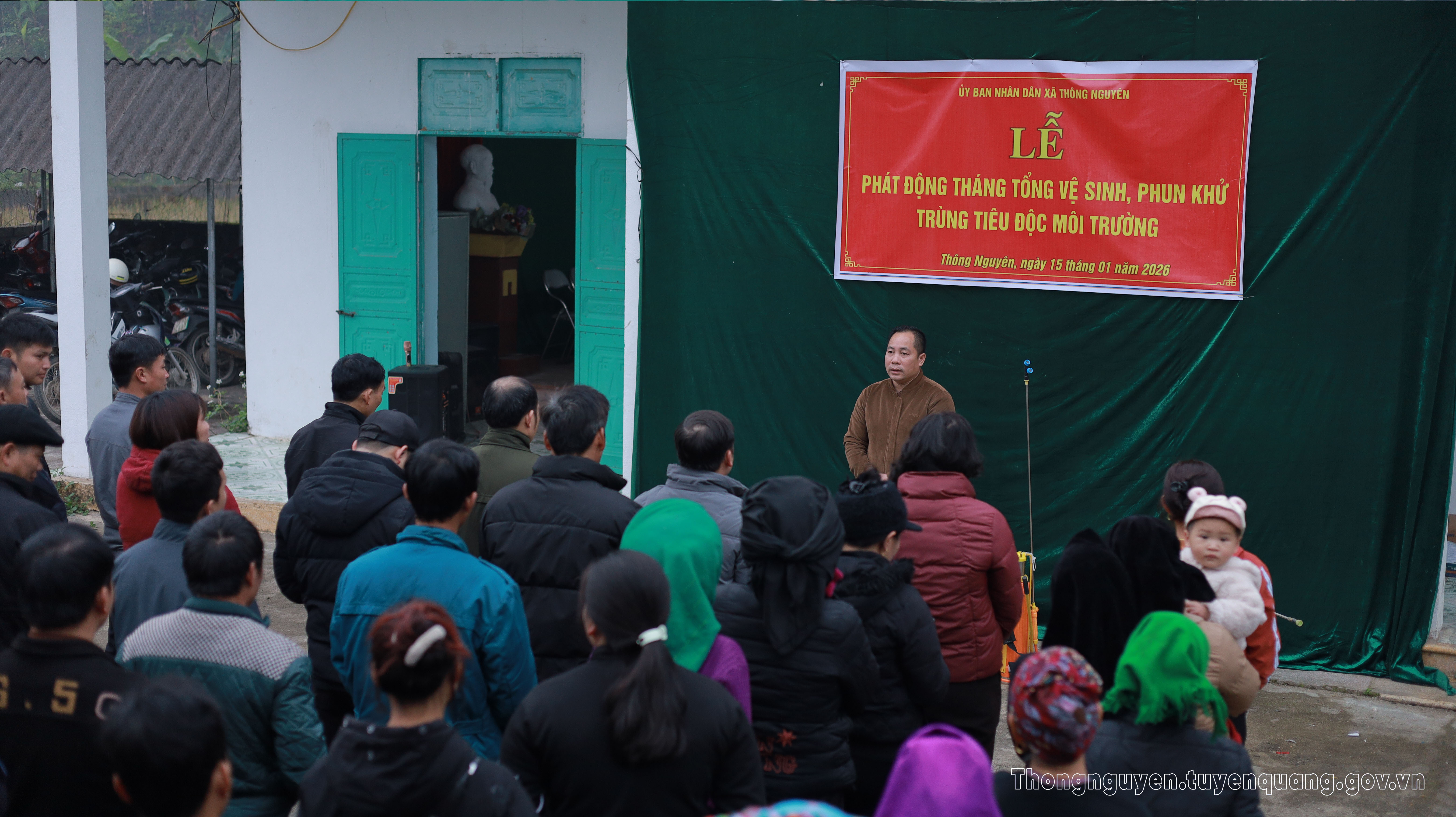 Thông Nguyên tổ chức Lễ phát động Tháng tổng vệ sinh, phun khử trùng tiêu độc môi trường