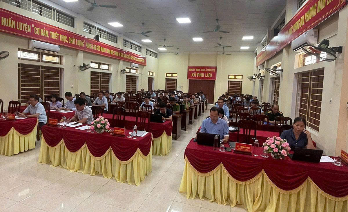 Ủy ban nhân dân xã Phù Lưu tổ chức phiên họp thường kỳ tháng 5 năm 2026