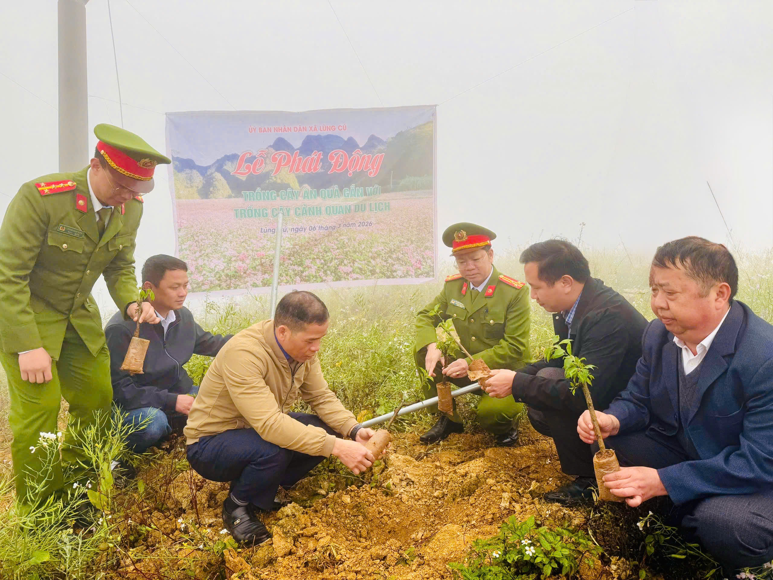 Lũng Cú phát huy vai trò đảng viên tiên phong, mở hướng chuyển đổi nông nghiệp bền vững