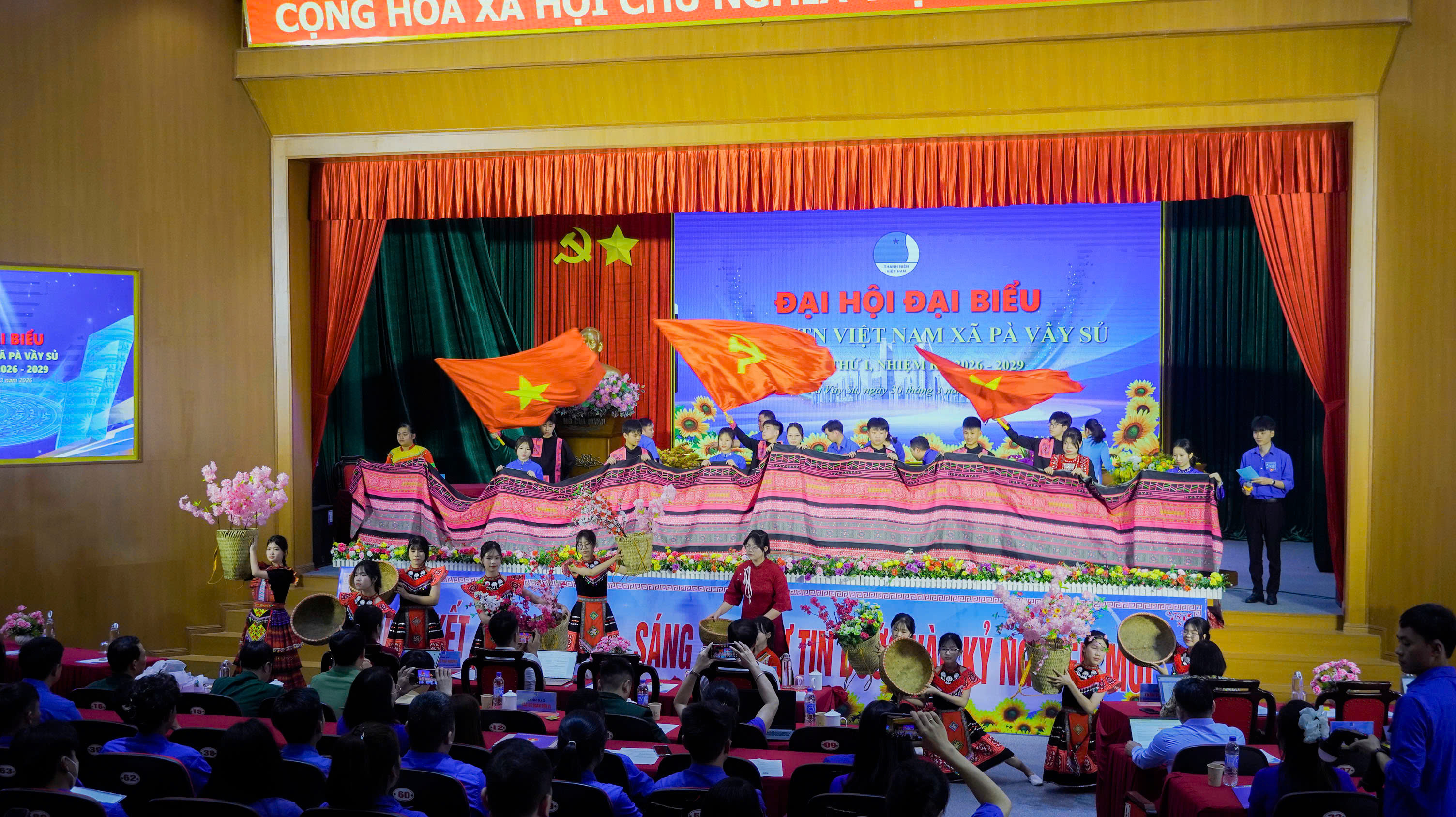 đại hội hội LHTN (4).jpg