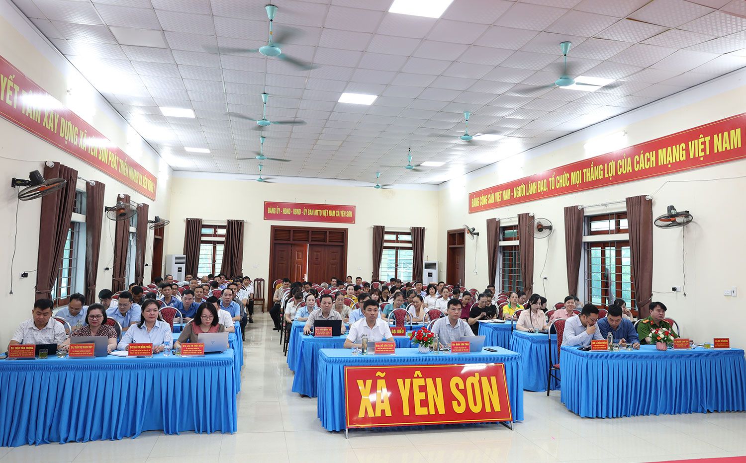 Hội nghị toàn quốc nghiên cứu, học tập, quán triệt và triển khai thực hiện Nghị quyết hội nghị lần thứ hai BCH Trung ương Đảng khóa XIV