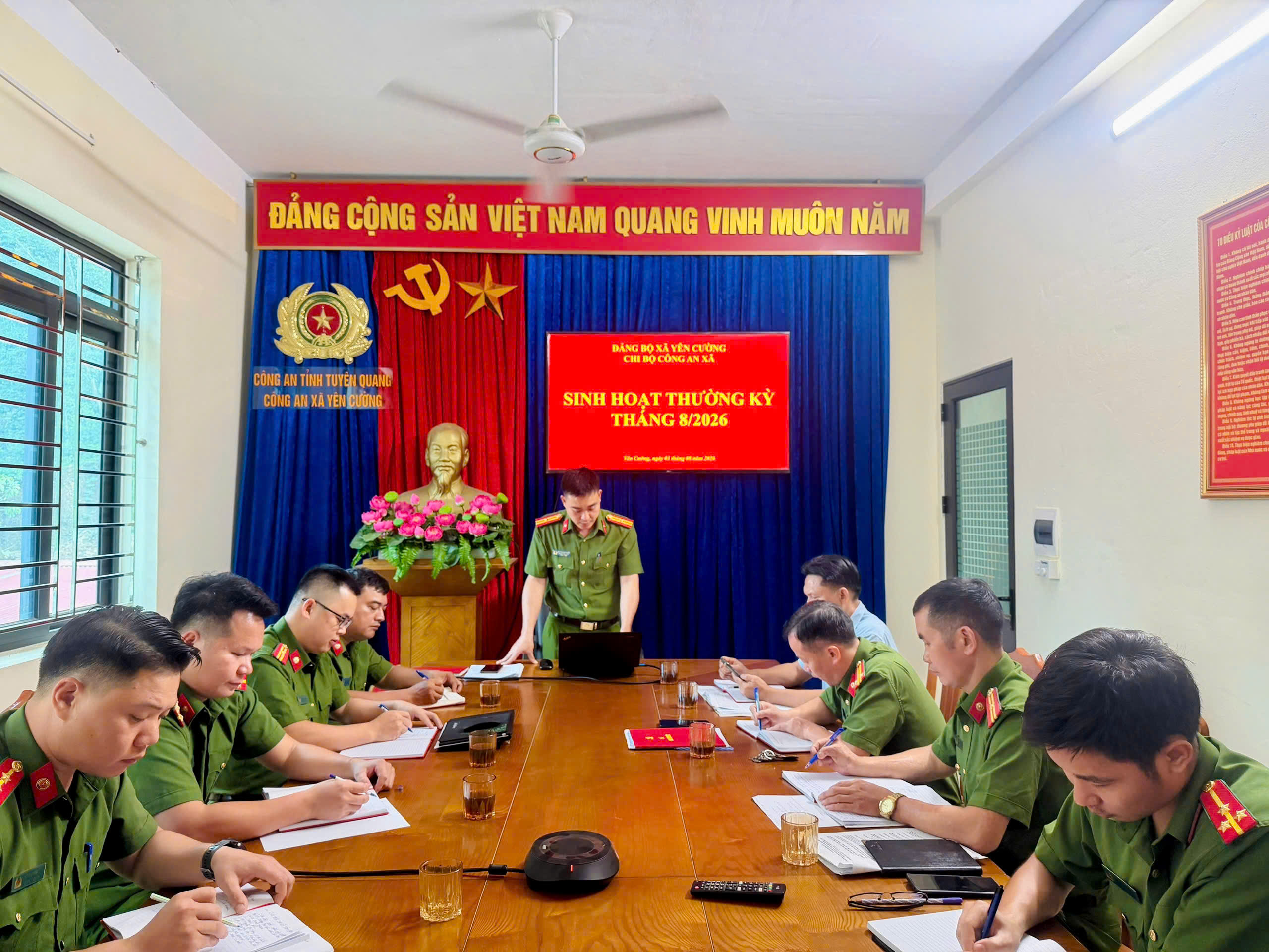 CÔNG AN XÃ YÊN CƯỜNG SINH HOẠT CHI BỘ THÁNG 8