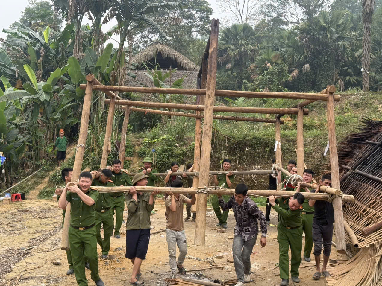 CÔNG AN XÃ HÙNG LỢI LAN TỎA NHỮNG VIỆC LÀM Ý NGHĨA