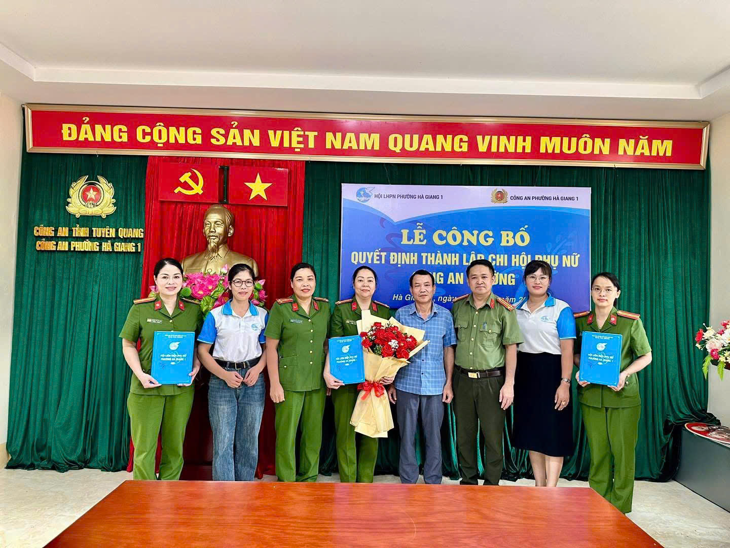 RA MẮT CHI HỘI PHỤ NỮ CÔNG AN PHƯỜNG HÀ GIANG 1