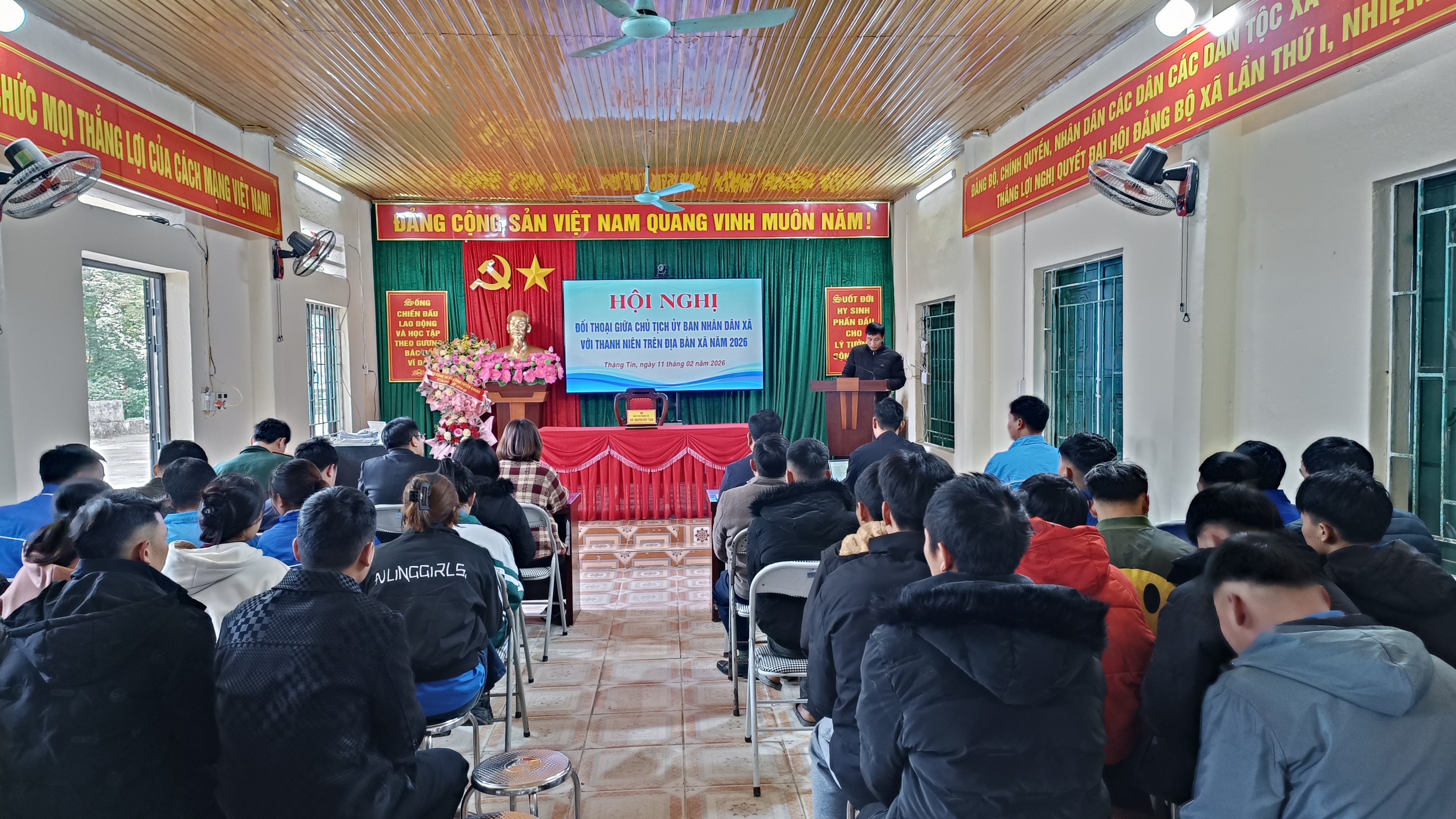 Đối thoại giữa chủ tịch UBND xã Thàng Tín với đoàn viên, thanh niên