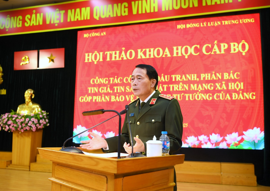 NÂNG CAO HIỆU QUẢ CÔNG TÁC CÔNG AN ĐẤU TRANH, PHẢN BÁC TIN GIẢ, TIN SAI SỰ THẬT TRÊN MẠNG XÃ HỘI GÓP PHẦN BẢO VỆ NỀN TẢNG TƯ TƯỞNG CỦA ĐẢNG