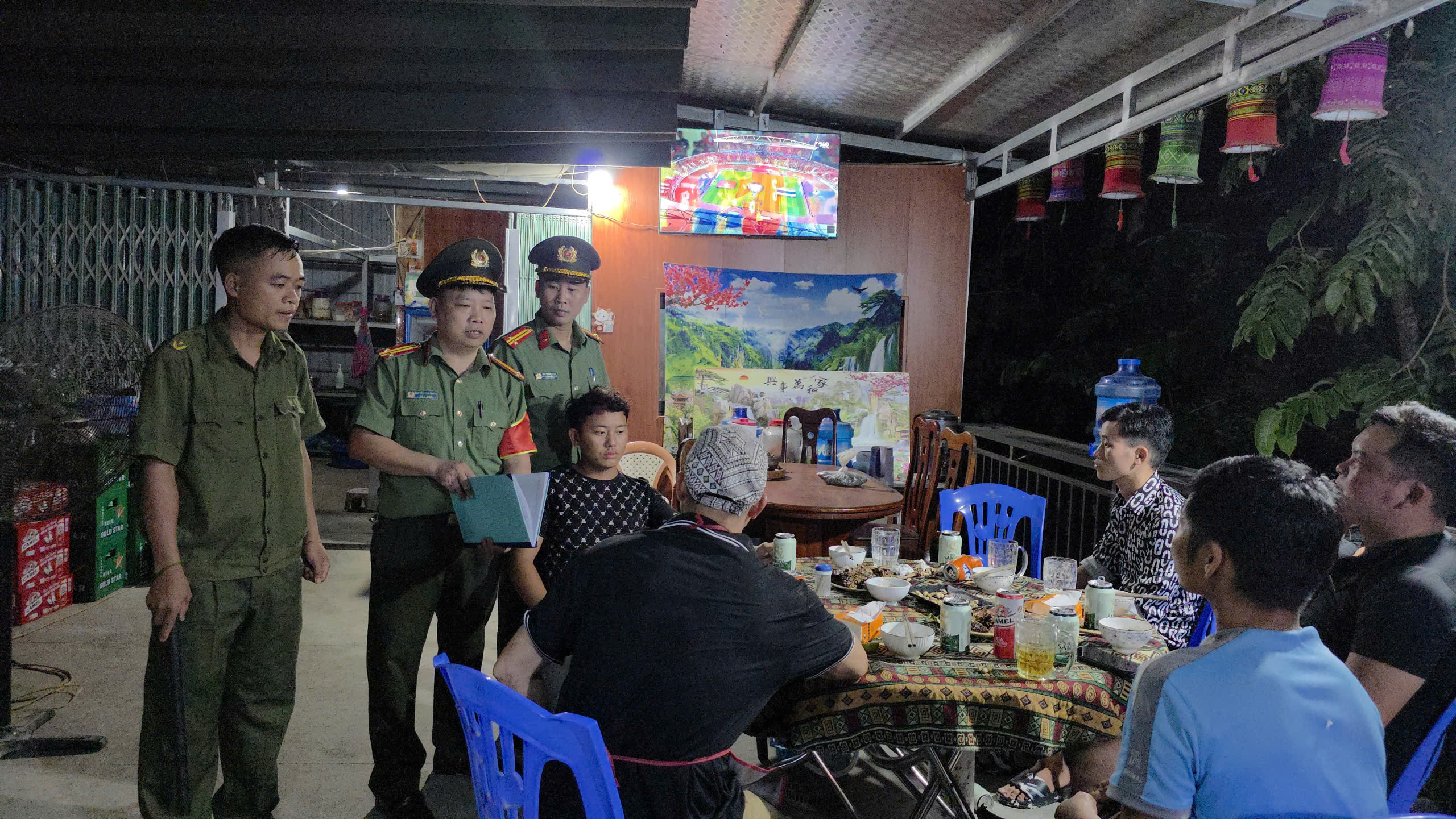 CÔNG AN XÃ THUẬN HÒA TĂNG CƯỜNG TUẦN TRA ĐÊM, ĐẢM BẢO AN NINH TRẬT TỰ DỊP LỄ 2/9 