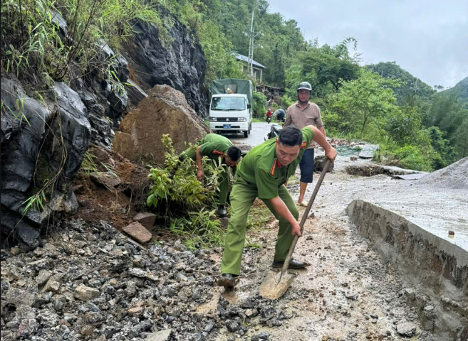 LÚC DÂN CẦN, LÚC DÂN KHÓ, CÓ CÔNG AN