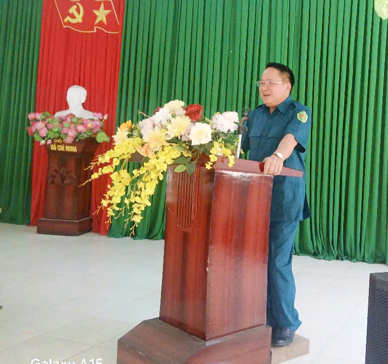 HỘI LHPN XÃ TIÊN YÊN VẬN ĐỘNG QUYÊN GÓP GẠO VÀ THỰC PHẨM CHO HUẤN LUYỆN DÂN QUÂN