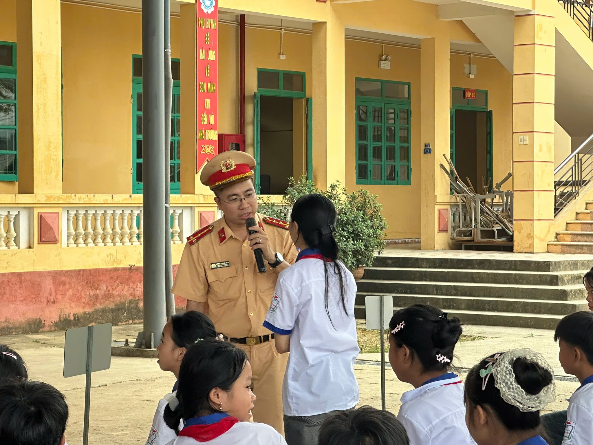 ĐẨY MẠNH TUYÊN TRUYỀN PHỔ BIẾN GIÁO DỤC PHÁP LUẬT