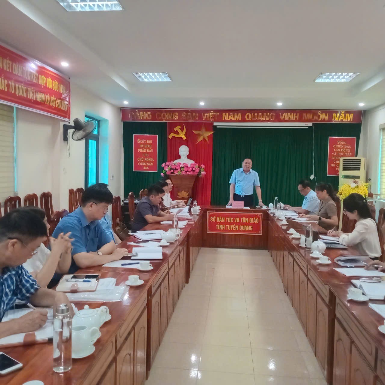 Đoàn công tác Bộ Dân tộc và Tôn giáo khảo sát đánh giá hiệu quả sử dụng bộ chữ Mông tại Tuyên Quang