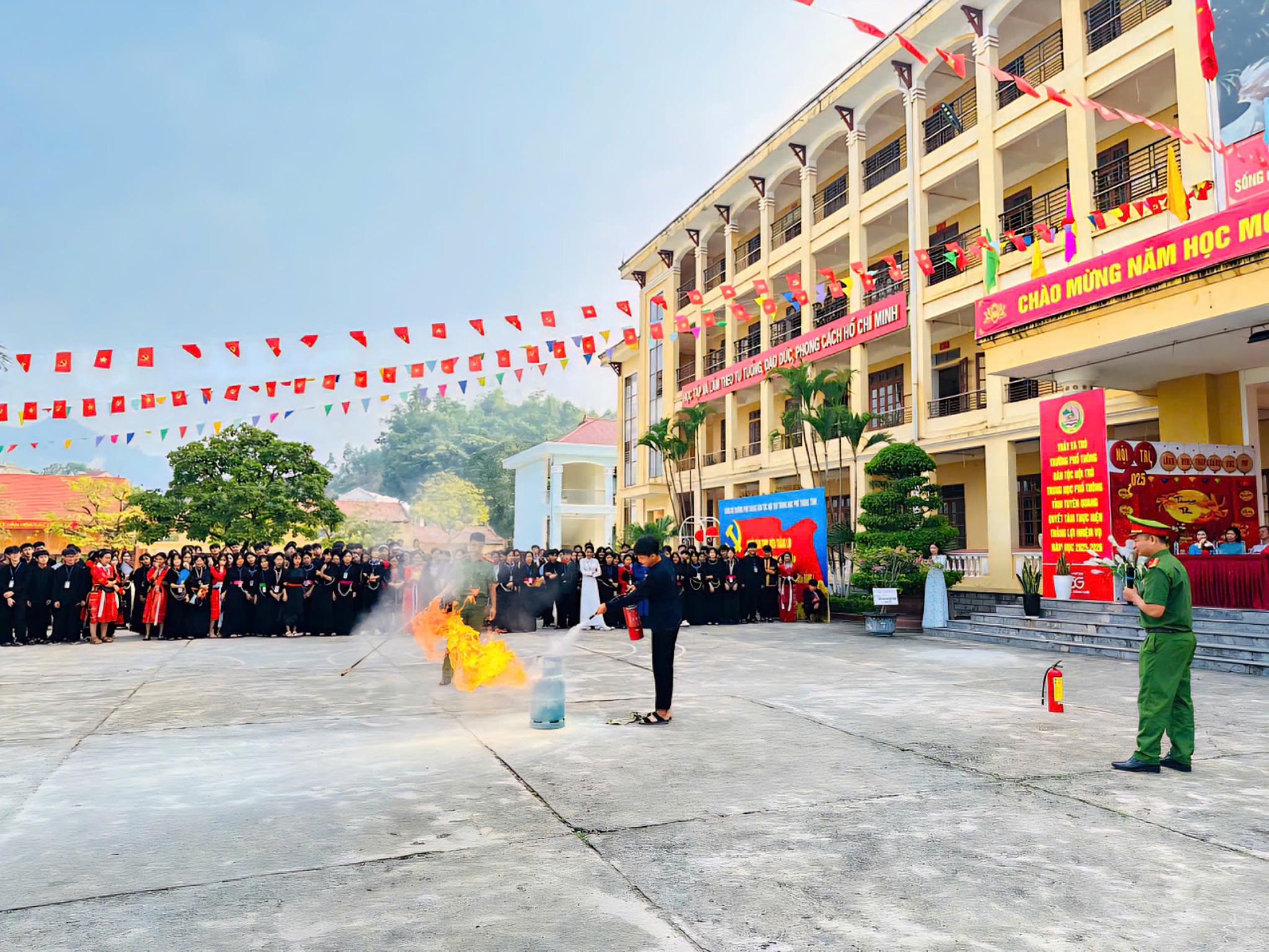 CÔNG AN PHƯỜNG NÔNG TIẾN TĂNG CƯỜNG TUYÊN TRUYỀN VỀ AN NINH MẠNG VÀ PCCC