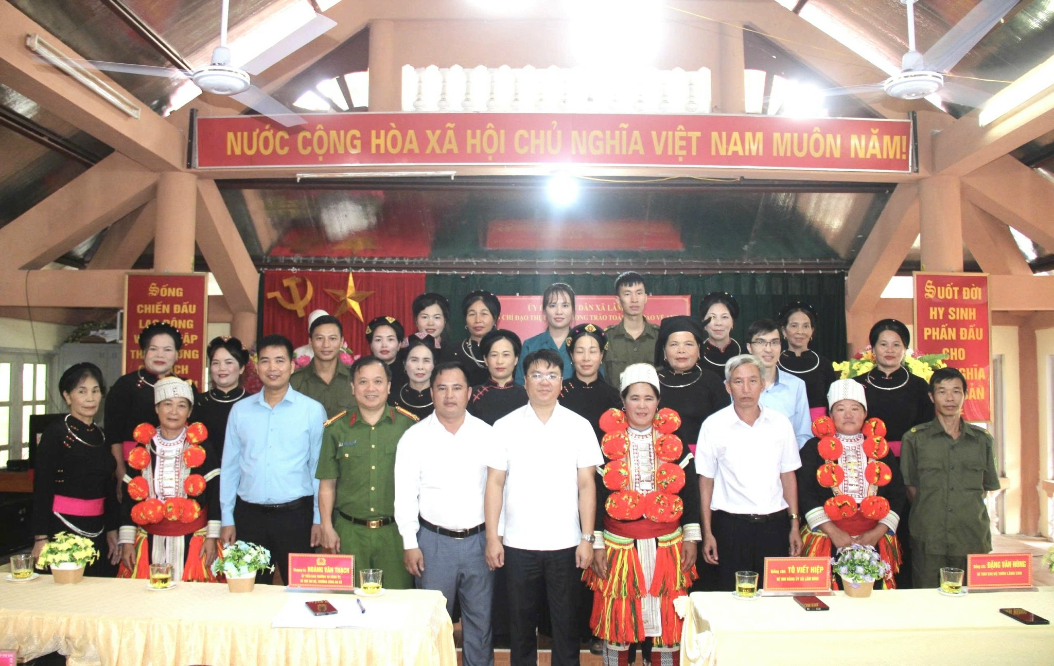 Đồng chí Bí thư Đảng ủy Tô Viết Hiệp dự Ngày hội Toàn dân bảo vệ an ninh Tổ quốc năm 2026 tại thôn Lăng Can