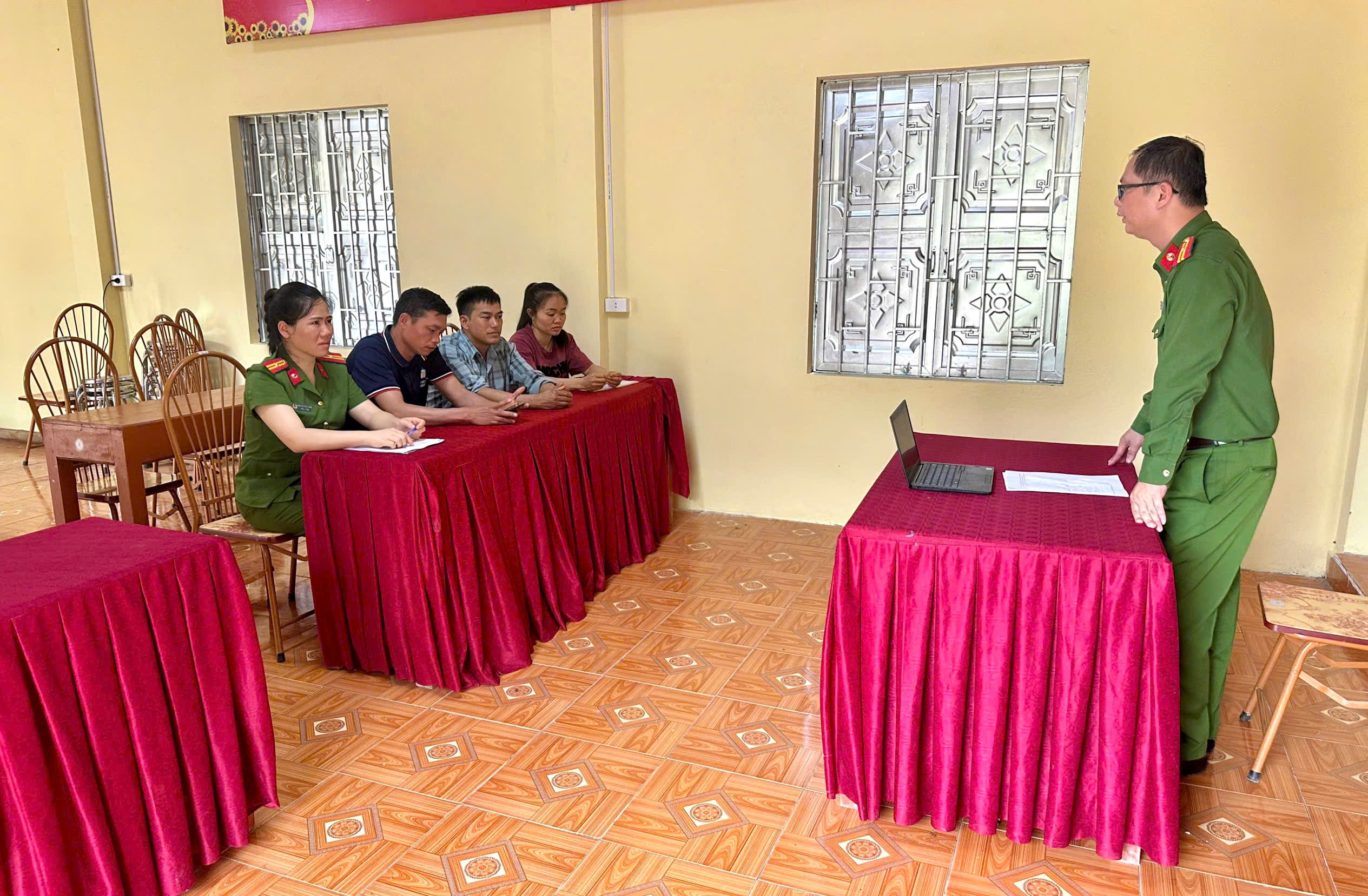  TUYÊN TRUYỀN GIÁO DỤC PHÁP LUẬT VỀ PHÒNG, CHỐNG LỪA ĐẢO TRÊN KHÔNG GIAN MẠNG, PHÒNG, CHỐNG MA TUÝ, KHẢO SÁT ĐỊA BÀN PHỤC VỤ XÂY DỰNG THÔN KHÔNG MA TÚY 