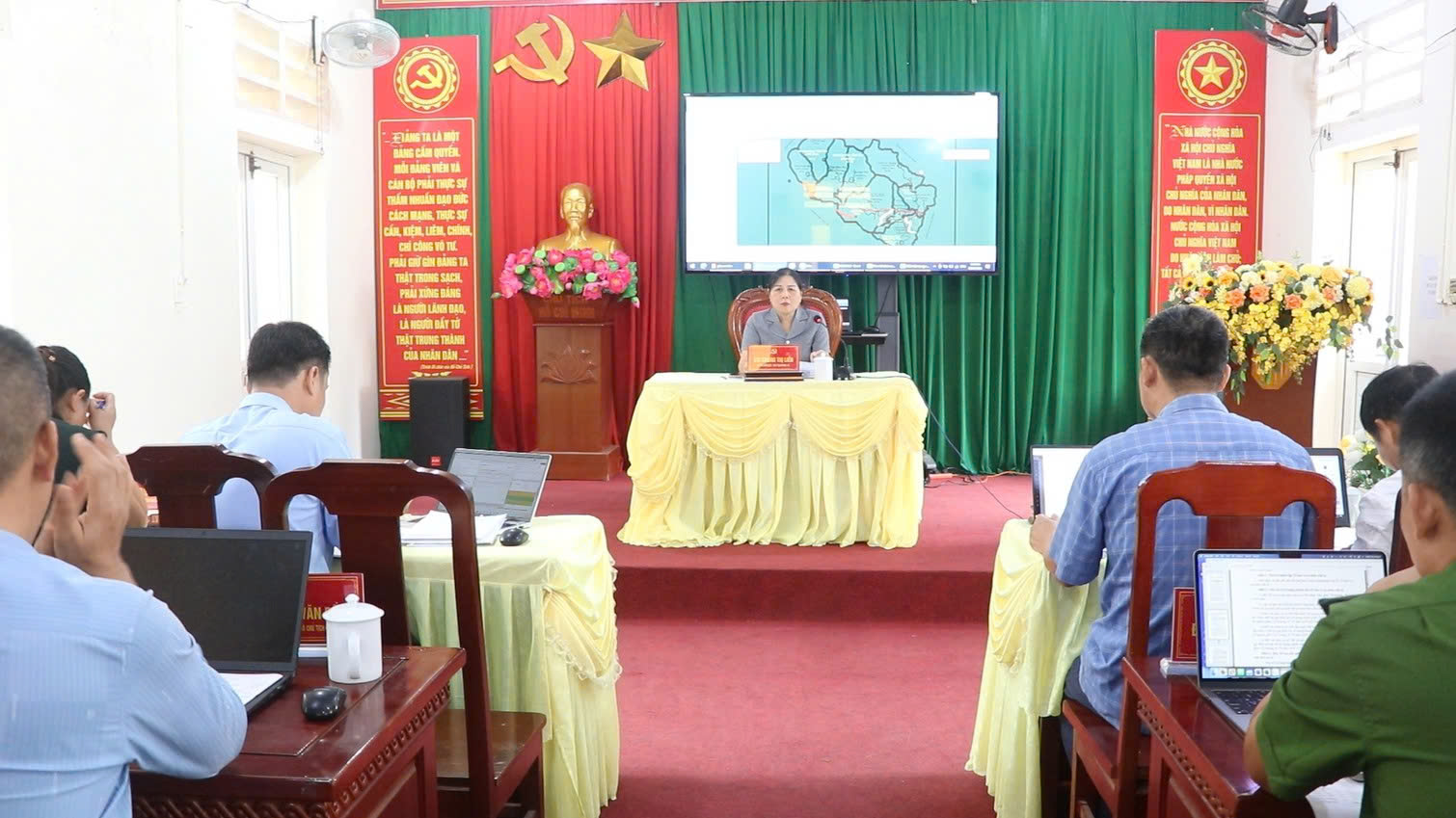 Ban Chỉ đạo sắp xếp thôn xã Yên Thành họp lần thứ 2 triển khai nhiệm vụ