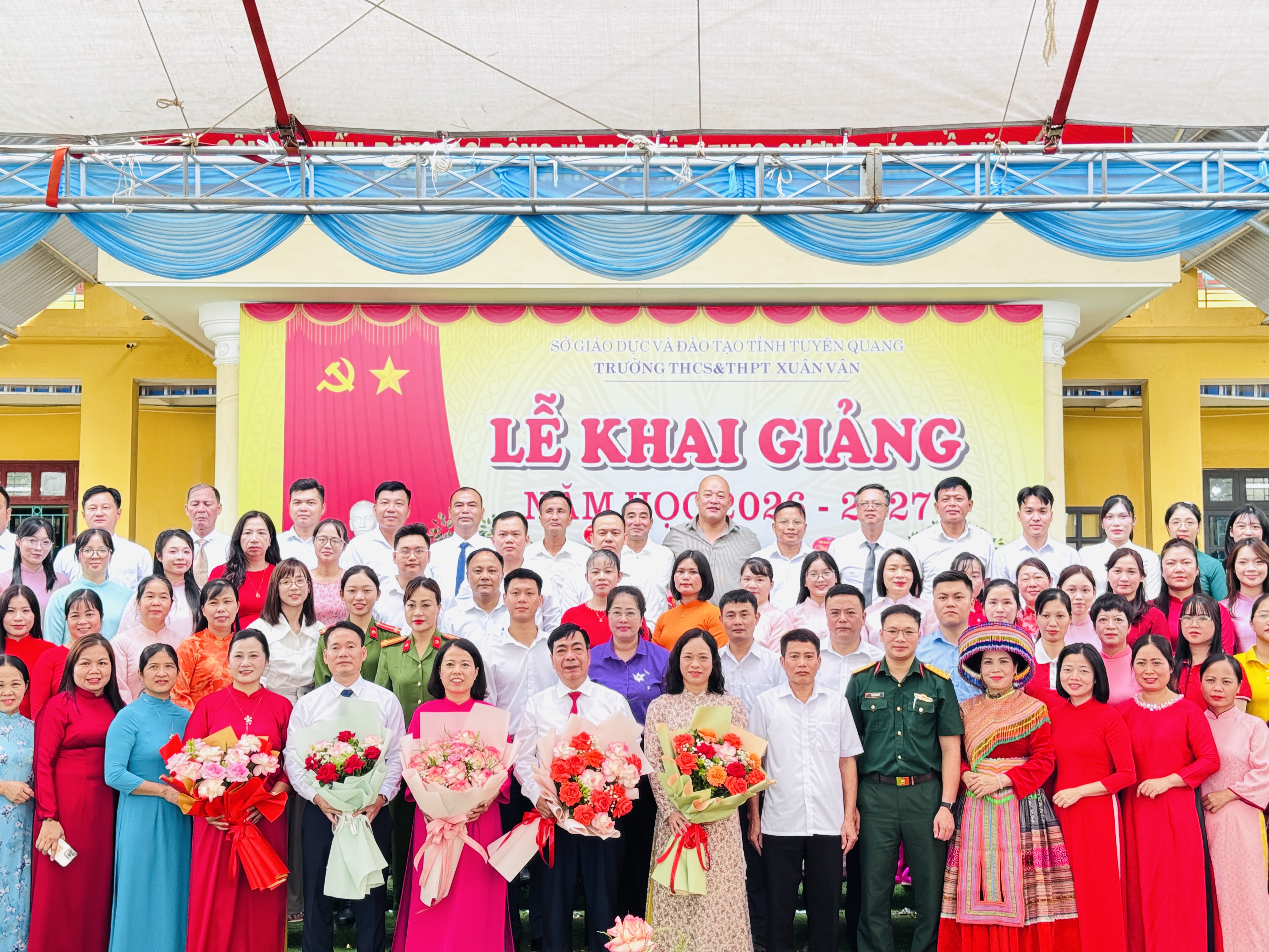 LÃNH ĐẠO TỈNH DỰ LỄ KHAI GIẢNG NĂM HỌC 2026–2027 TẠI TRƯỜNG THCS VÀ THPT XUÂN VÂN