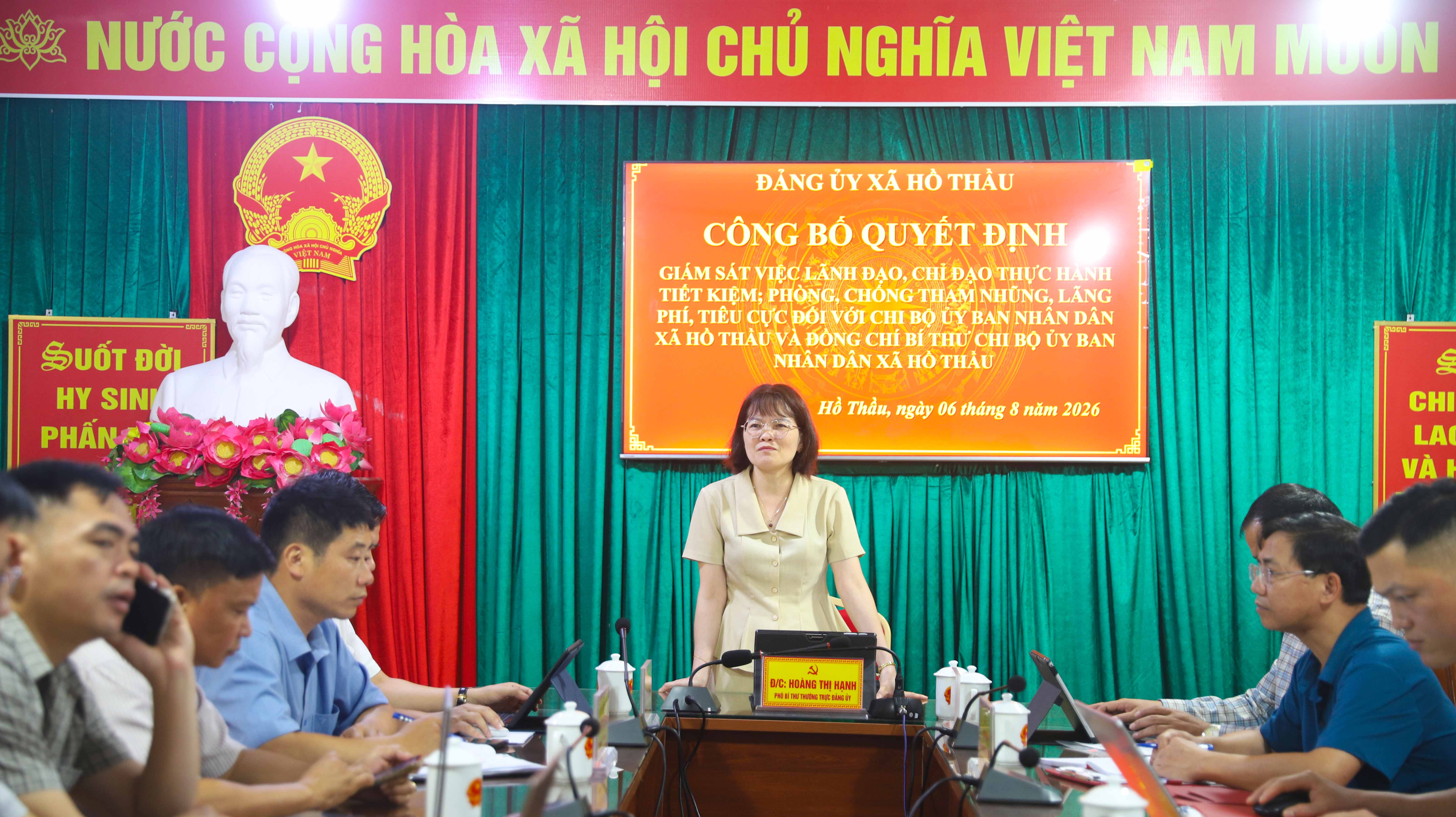 CÔNG BỐ QUYẾT ĐỊNH GIÁM SÁT CỦA BAN THƯỜNG VỤ ĐẢNG UỶ ĐỐI VỚI CHI BỘ ỦY BAN NHÂN DÂN XÃ