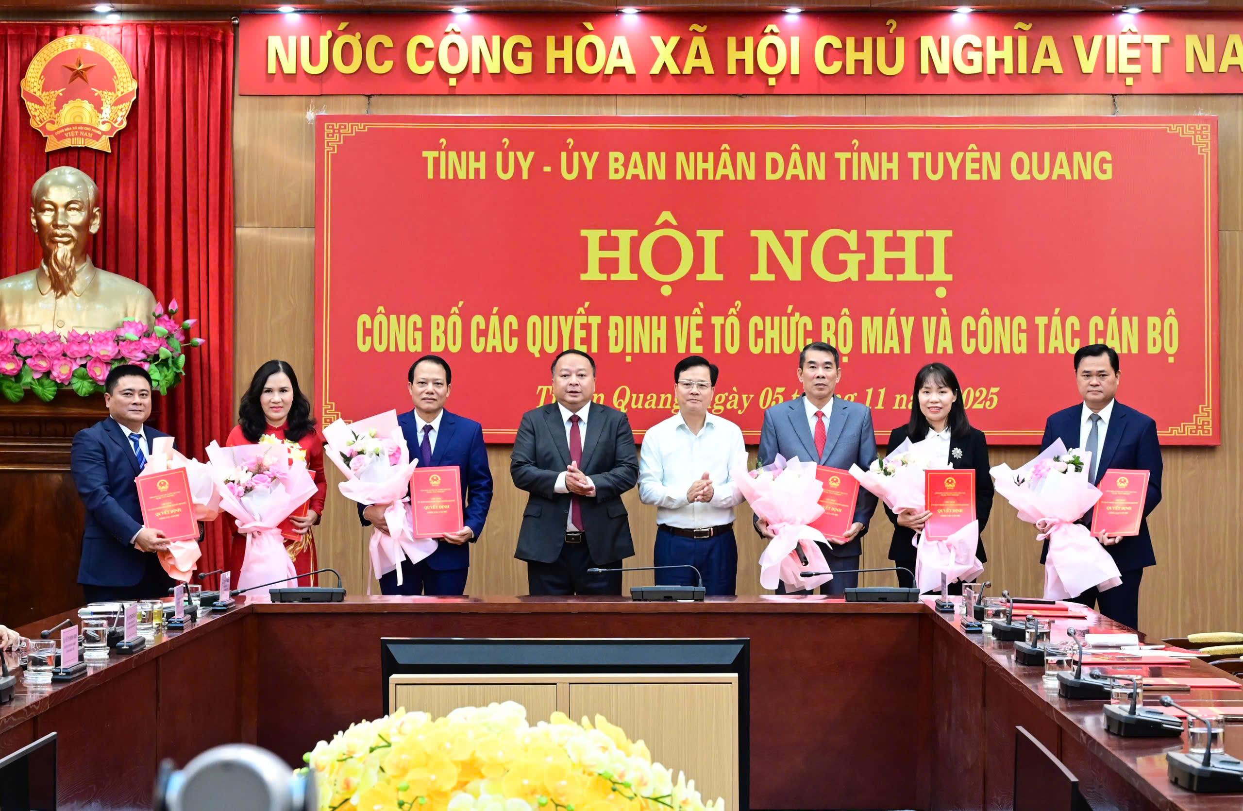 Hội nghị công bố các quyết định về tổ chức bộ máy và công tác cán bộ