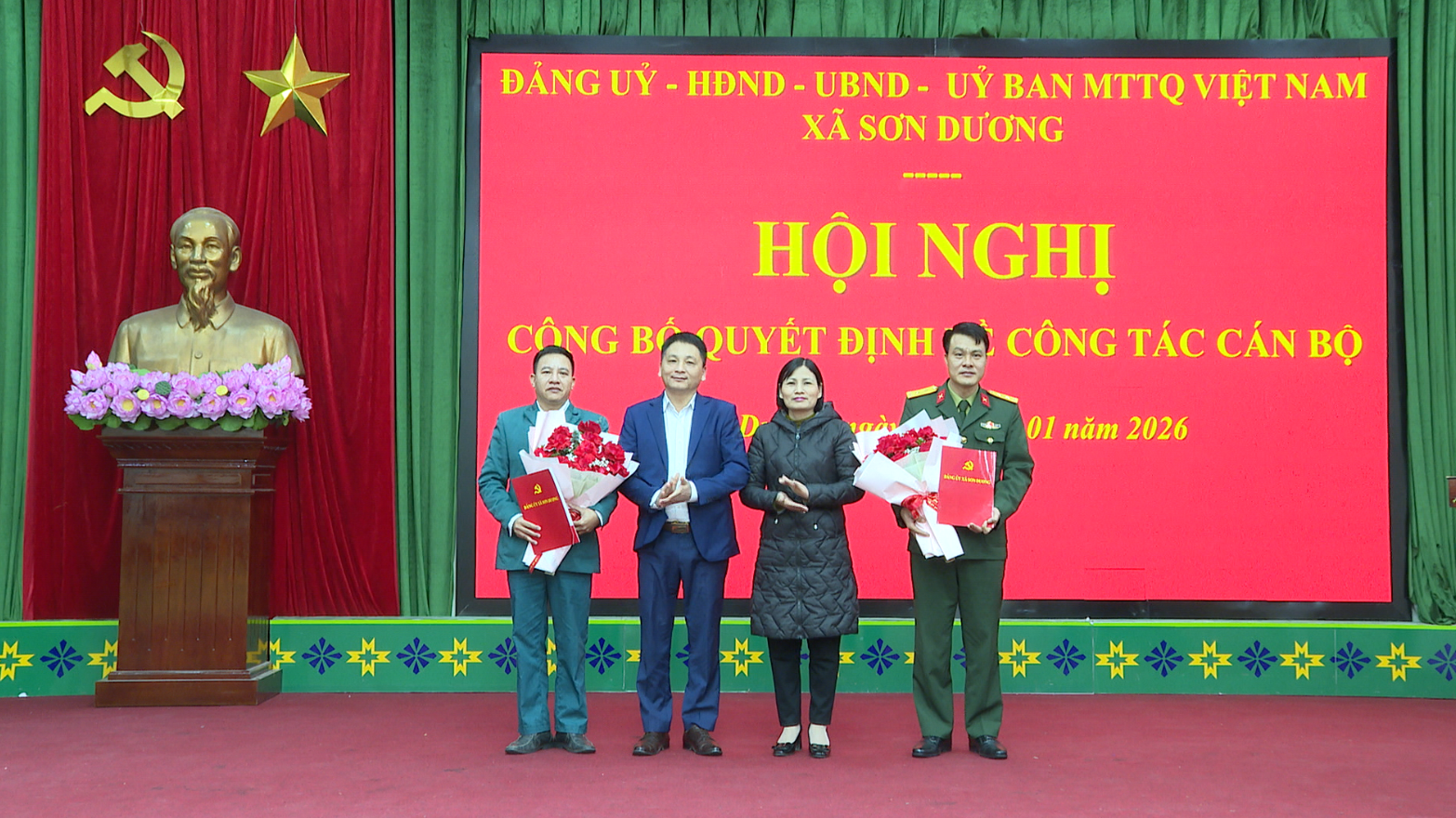 Công bố Quyết định về công tác cán bộ đối với Ban Chỉ huy Quân sự xã