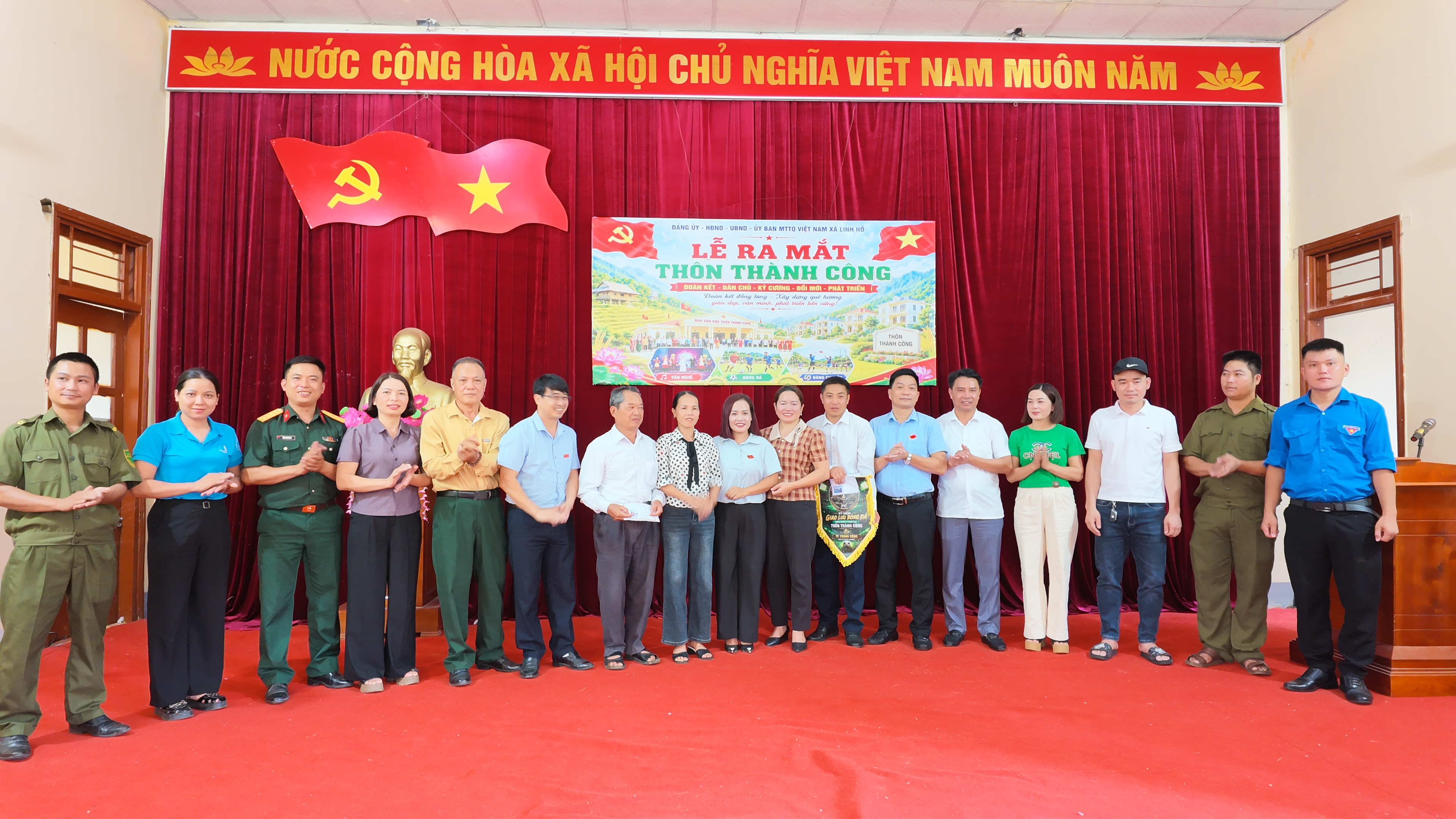 Ra mắt 7.JPG