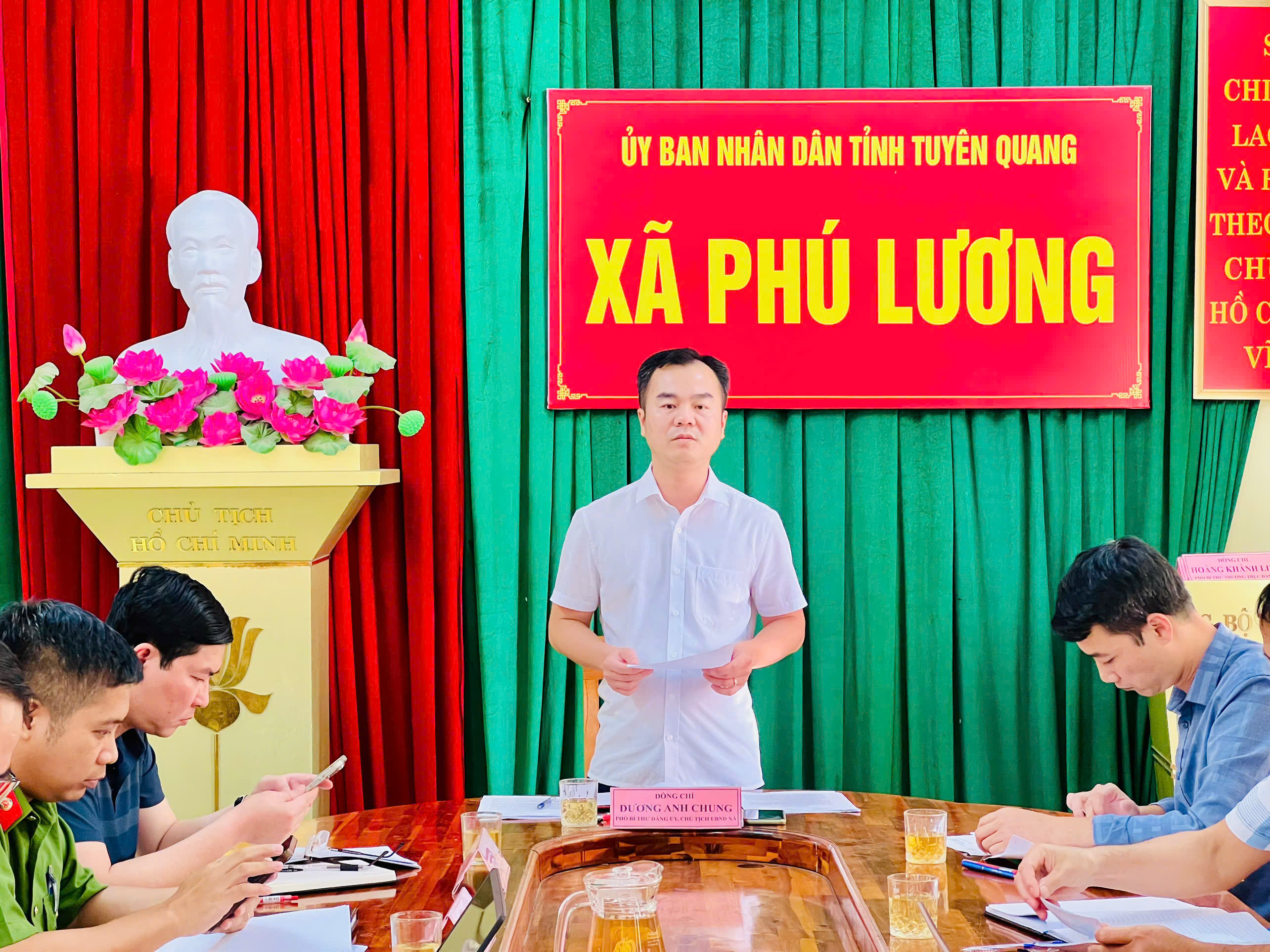UBND XÃ PHÚ LƯƠNG TỔ CHỨC PHIÊN HỌP THƯỜNG KỲ THÁNG 9 NĂM 2026