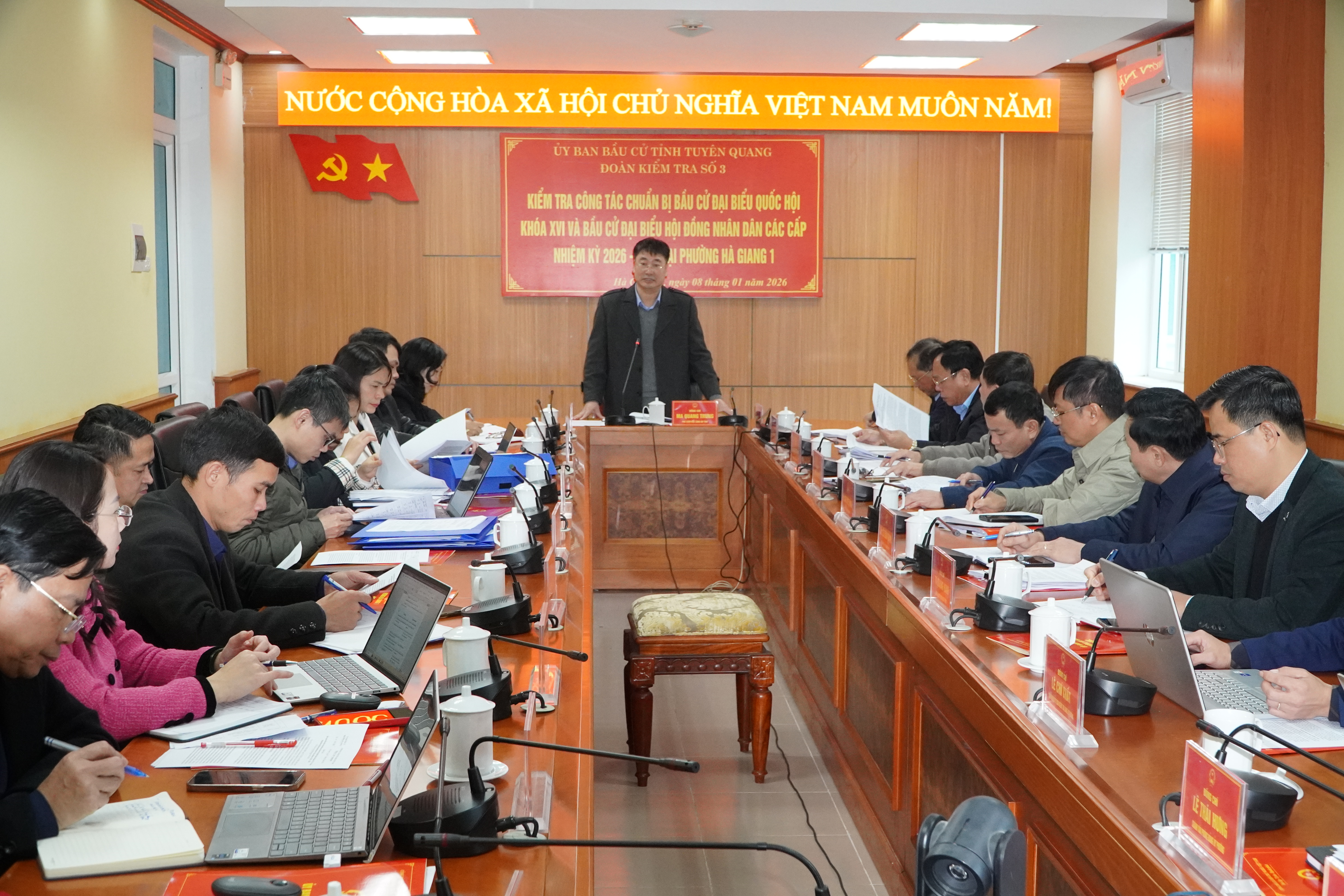 Đoàn kiểm tra số 3 Uỷ ban bầu cử tỉnh Tuyên Quang kiểm tra công tác chuẩn bị bầu cử tại phường Hà Giang 1