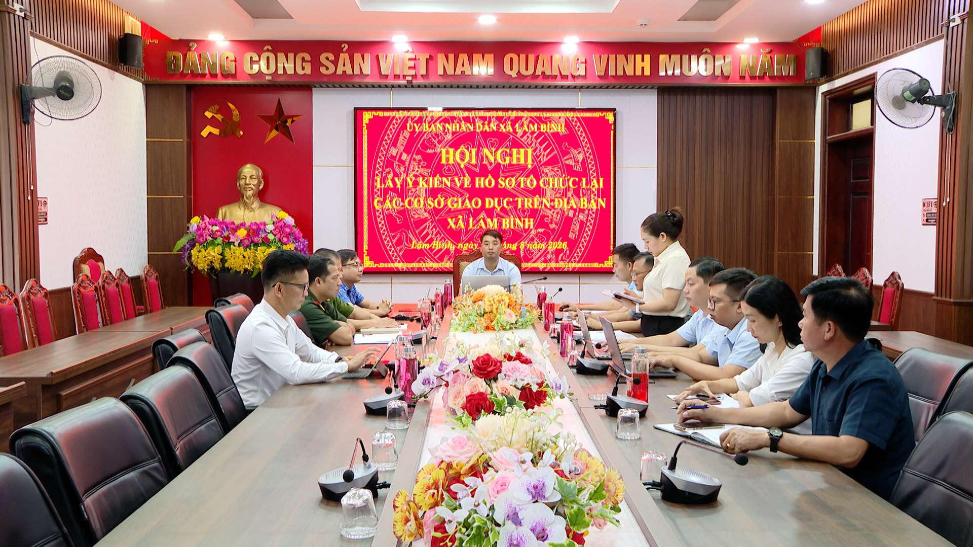 Lâm Bình lấy ý kiến về hồ sơ tổ chức lại các cơ sở giáo dục