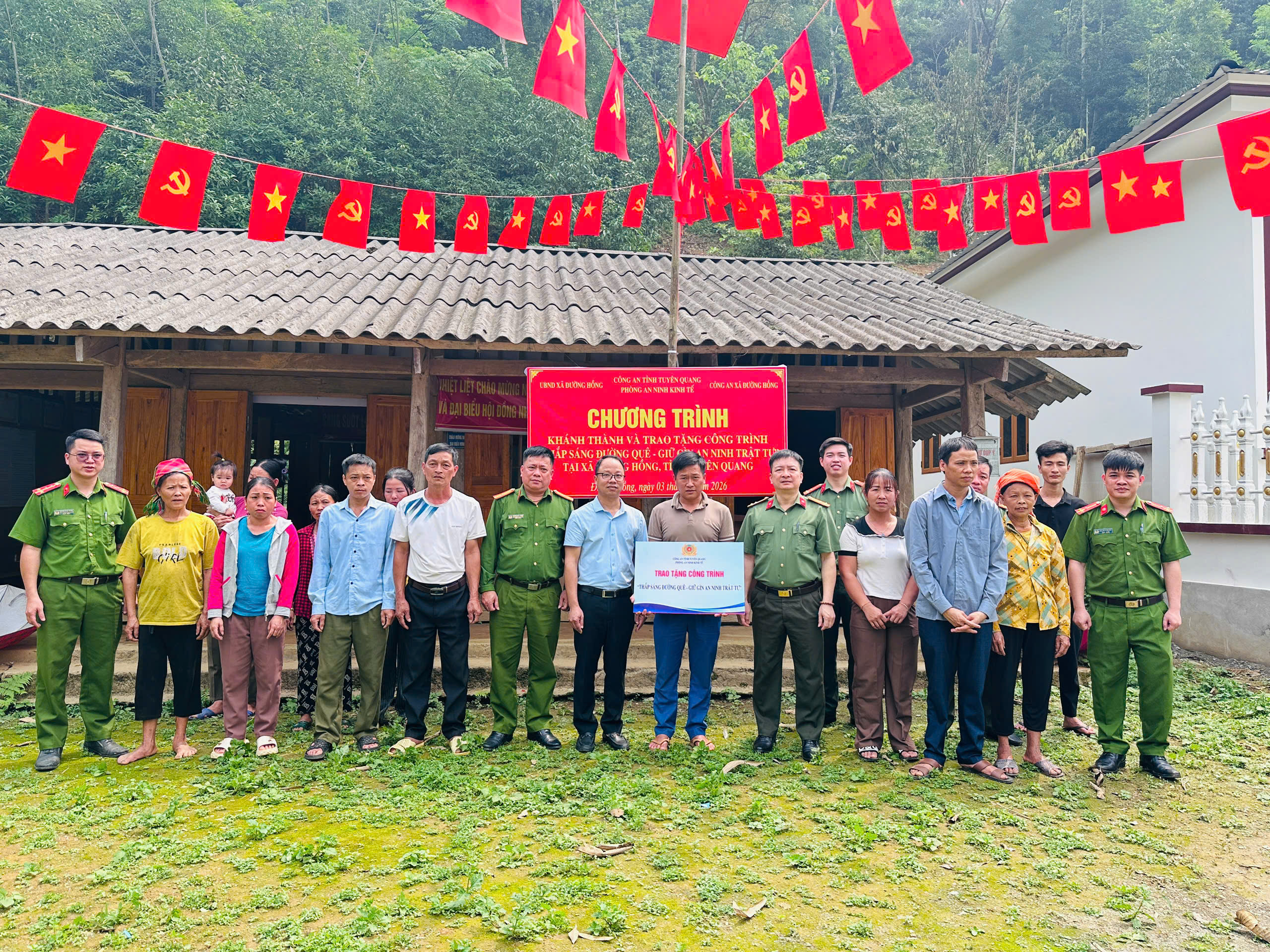 VỮNG VÀNG TRÊN MẶT TRẬN BẢO VỆ AN NINH KINH TẾ TRONG TÌNH HÌNH MỚI