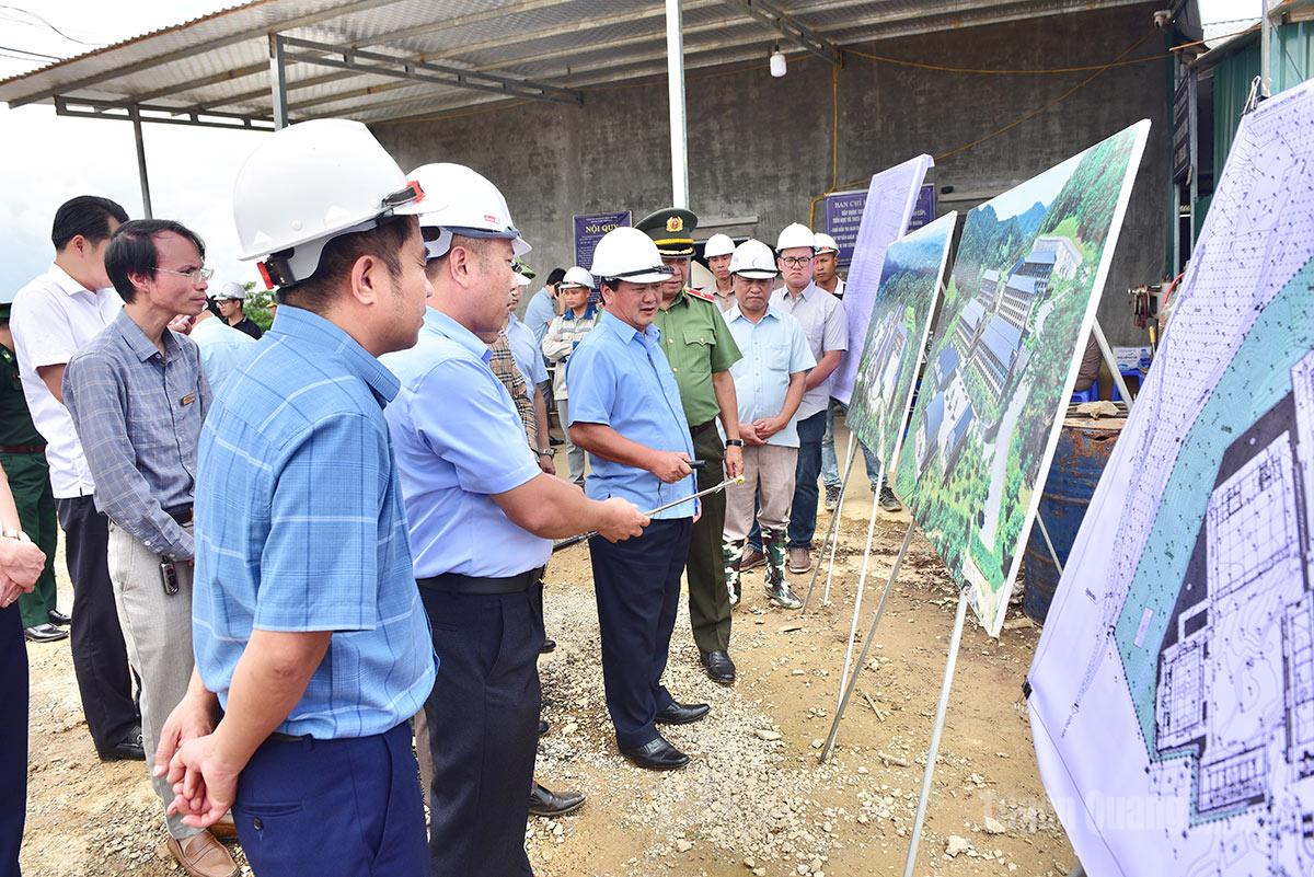 Đồng chí Bí thư Tỉnh uỷ Hầu A Lềnh kiểm tra các dự án tại xã Pà Vầy Sủ và Xín Mần