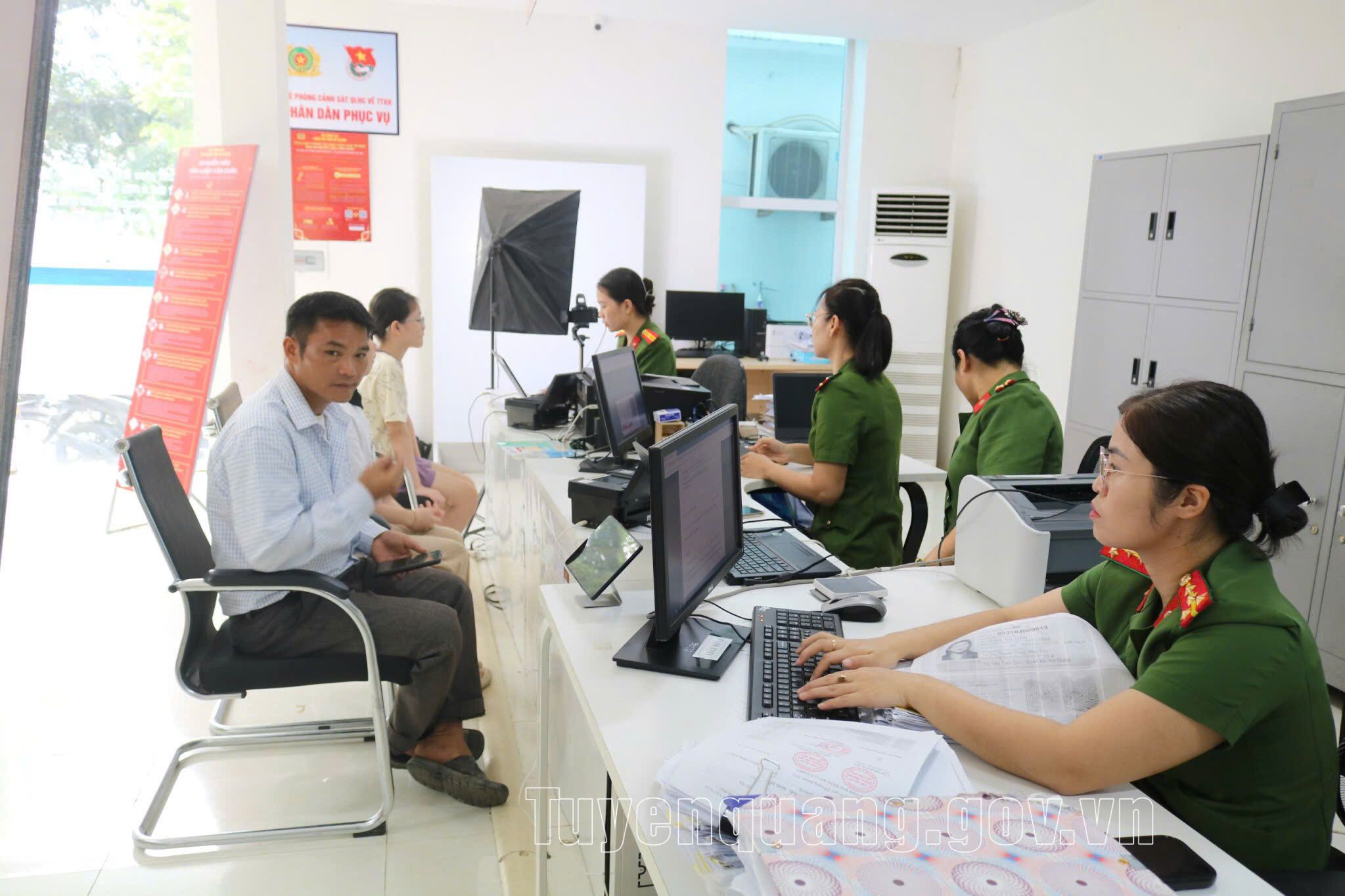 Tuyên Quang quyết tâm về đích các mục tiêu Đề án 06 trong năm 2025