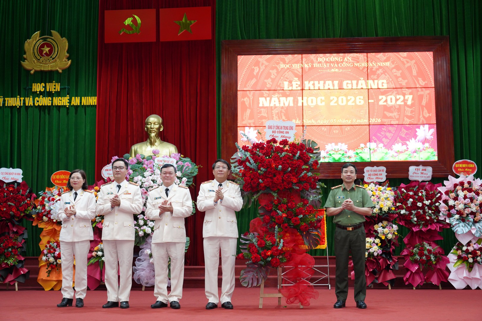HỌC VIỆN KỸ THUẬT VÀ CÔNG NGHỆ AN NINH KHAI GIẢNG NĂM HỌC 2026 - 2027