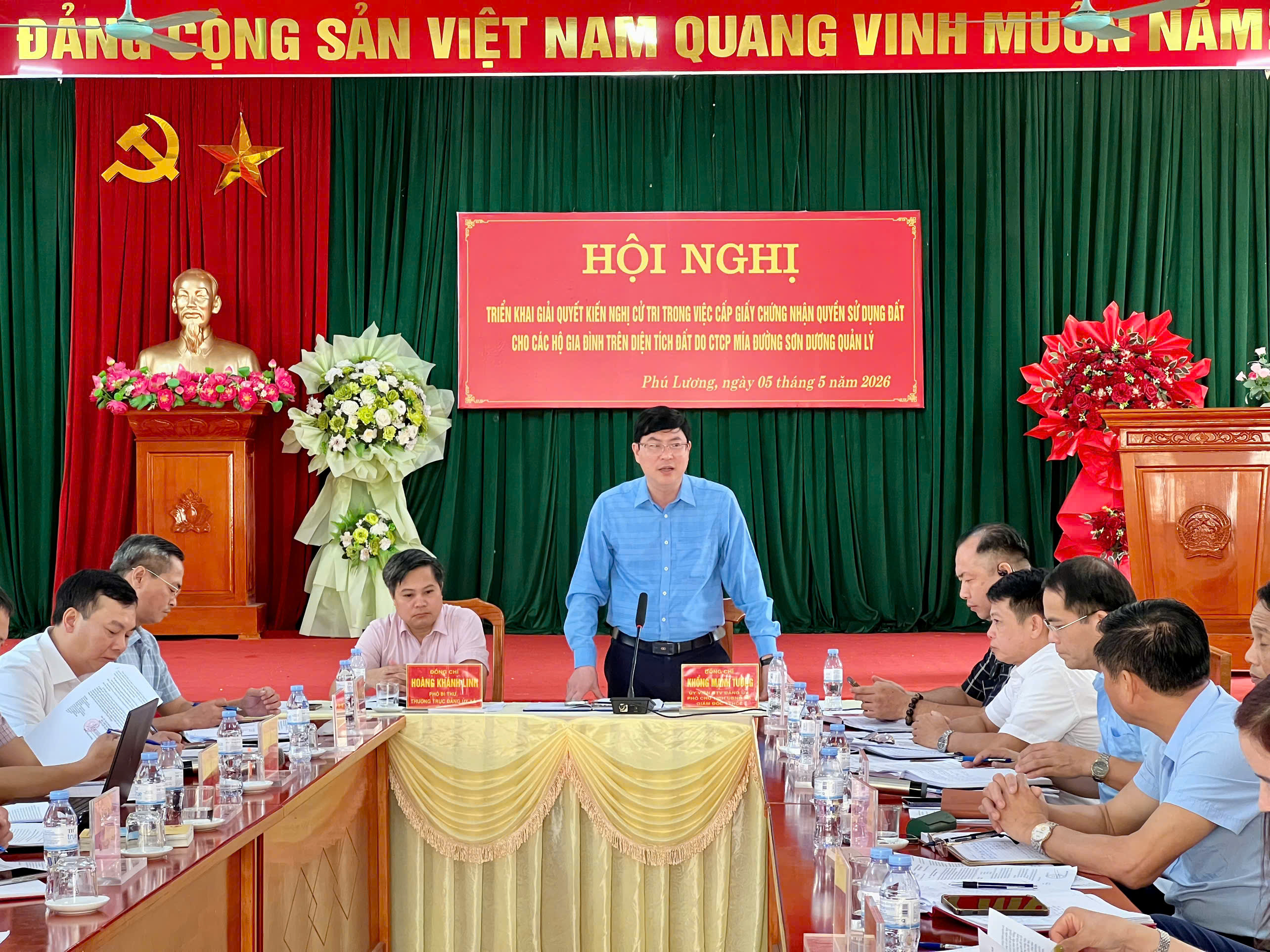 XÃ PHÚ LƯƠNG TỔ CHỨC HỘI NGHỊ GIẢI QUYẾT KIẾN NGHỊ CỦA CỬ TRI LIÊN QUAN ĐẾN CẤP GIẤY CHỨNG NHẬN QUYỀN SỬ DỤNG ĐẤT