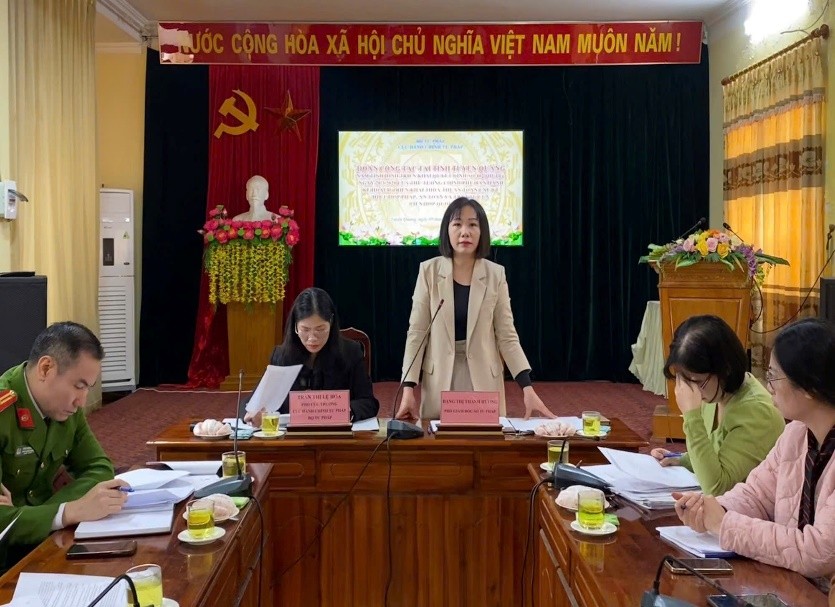 Cục Hành chính tư pháp làm việc tại tỉnh Tuyên Quang nắm tình hình triển khai thực hiện Quyết định số 402/QĐ-TTg ngày 20/3/2020 của Thủ tướng Chính phủ