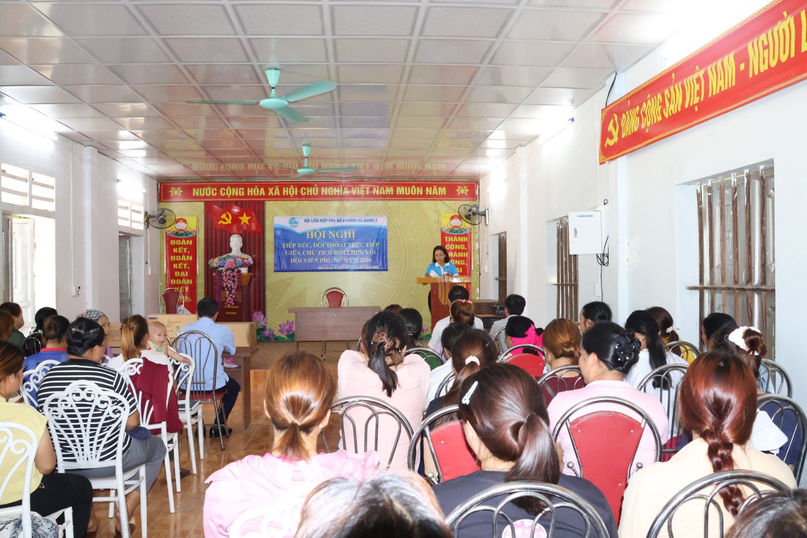 Hội nghị tiếp xúc, đối thoại trực tiếp với hội viên phụ nữ- Hội LHPN phường Hà Giang 2: Lắng nghe, tháo gỡ khó khăn thông qua đối thoại trực tiếp với phụ nữ khu vực Phong Quang
