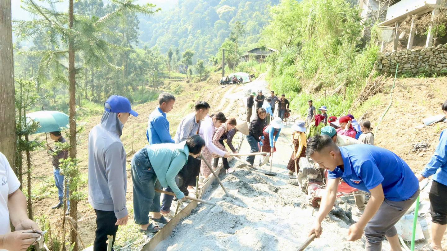 YÊN MINH ĐẨY MẠNH XÃ HỘI HÓA XÂY DỰNG ĐƯỜNG GIAO THÔNG NÔNG THÔN