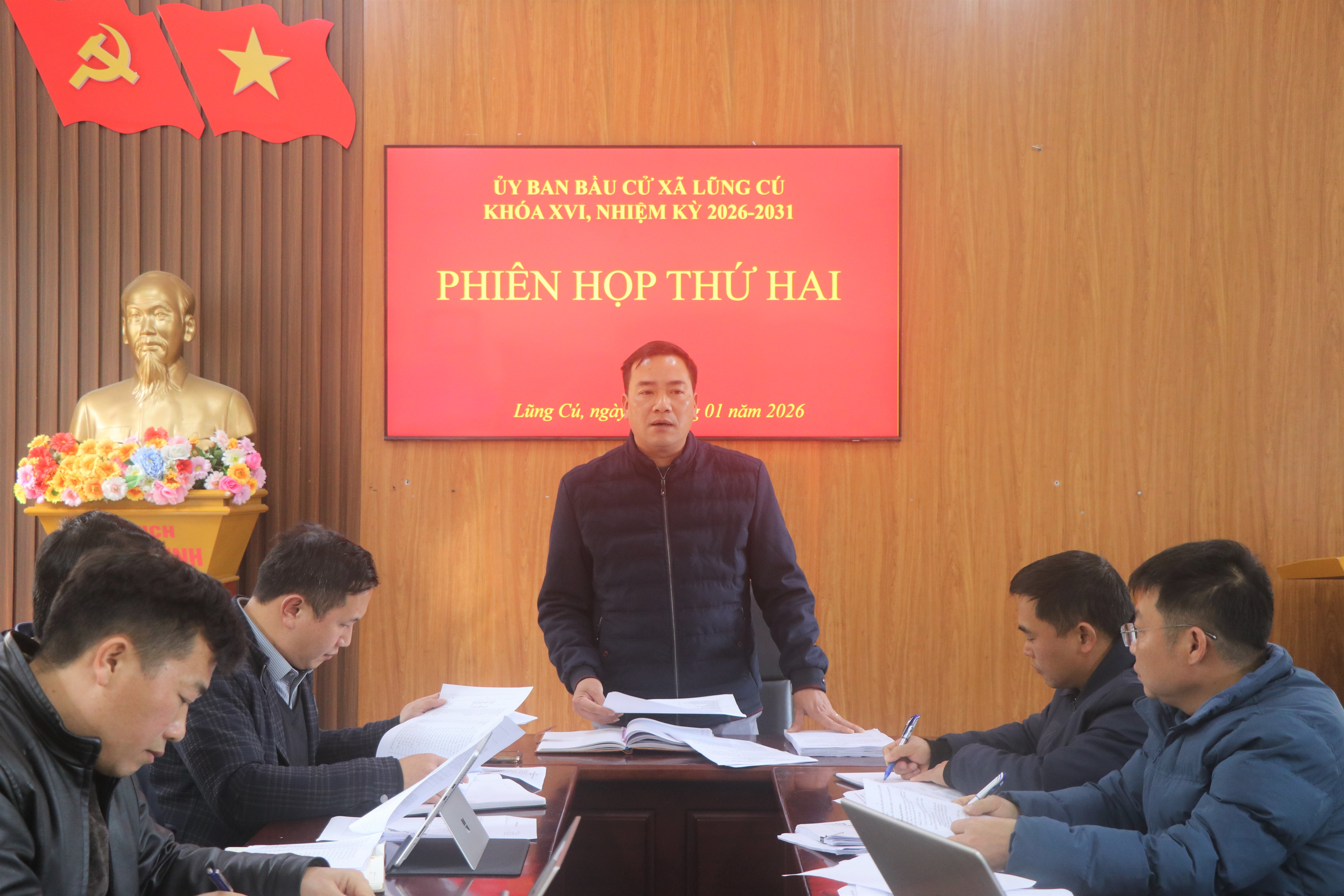 UỶ BAN BẦU CỬ XÃ LŨNG CÚ HỌP PHIÊN THỨ HAI: TĂNG CƯỜNG CHỈ ĐẠO CÔNG TÁC BẦU CỬ