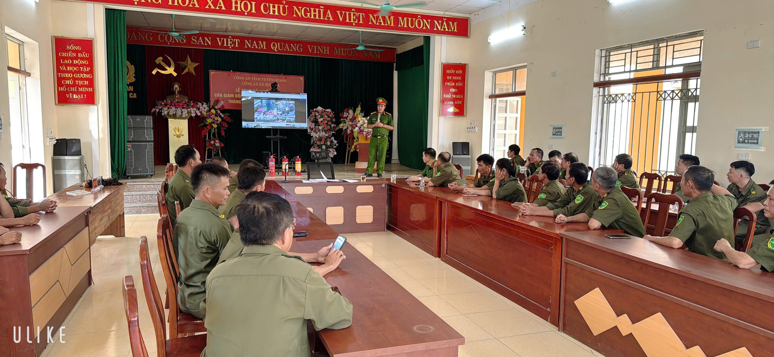 TUYÊN TRUYỀN, BỒI DƯỠNG KIẾN THỨC PHÁP LUẬT VỀ PCCC VÀ CNCH CHO LỰC LƯỢNG AN NINH TRẬT TỰ CƠ SỞ 