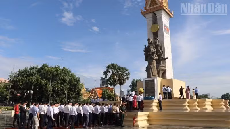 Tưởng nhớ, tri ân các Anh hùng liệt sĩ