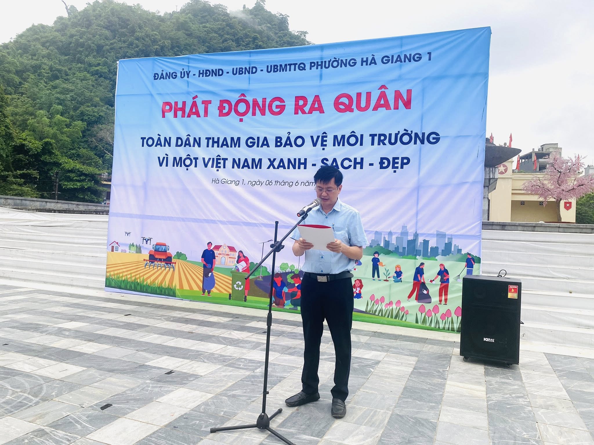PHƯỜNG HÀ GIANG 1 TỔ CHỨC RA QUÂN TỔNG VỆ SINH MÔI TRƯỜNG HƯỞNG ỨNG PHONG TRÀO THI ĐUA "TOÀN DÂN CHUNG TAY BẢO VỆ MÔI TRƯỜNG" 
