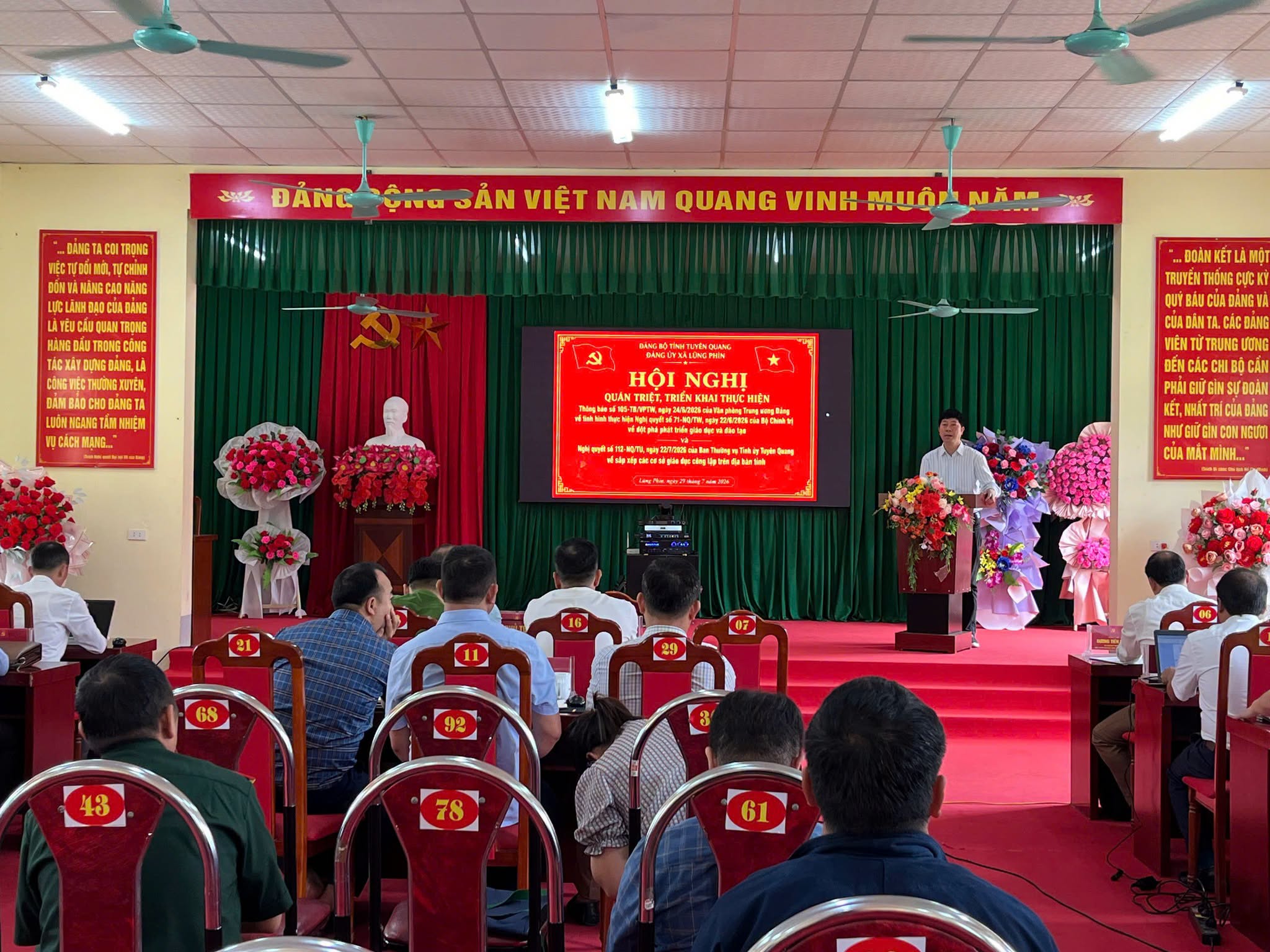 Lũng Phìn tổ chức Hội nghị quán triệt, triển khai thực hiện các nghị quyết, thông báo của Bộ Chính trị, Văn phòng Trung ương Đảng và Tỉnh ủy về đột phá giáo dục và đào tạo, sắp xếp các cơ sở giáo dục công lập