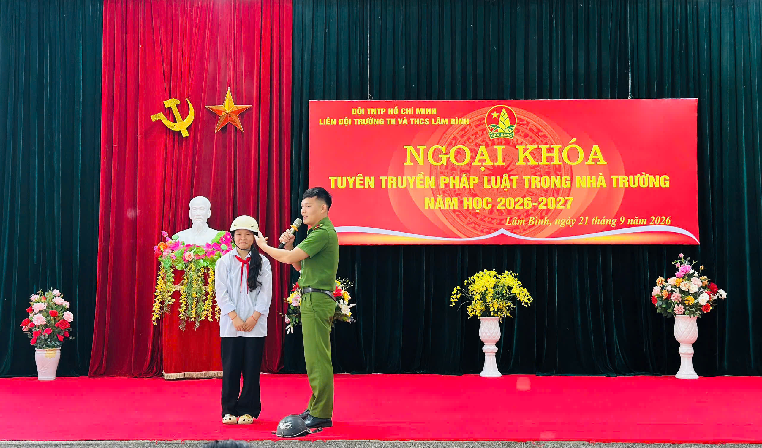 CÔNG AN XÃ LÂM BÌNH TUYÊN TRUYỀN, PHỔ BIẾN, GIÁO DỤC PHÁP LUẬT TẠI TRƯỜNG HỌC