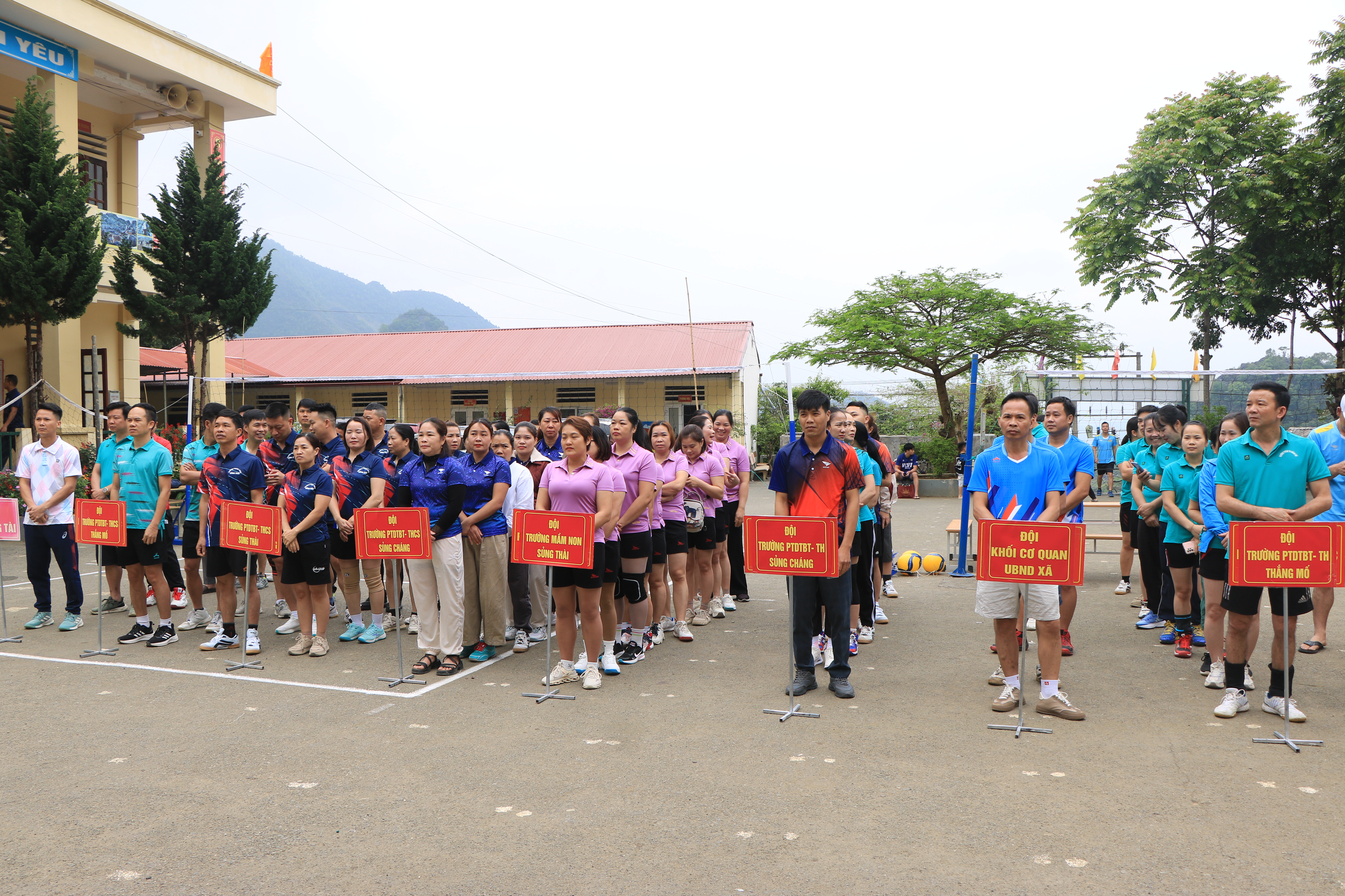 XÃ THẮNG MỐ KHAI MẠC GIẢI BÓNG CHUYỀN HƠI NĂM 2026 